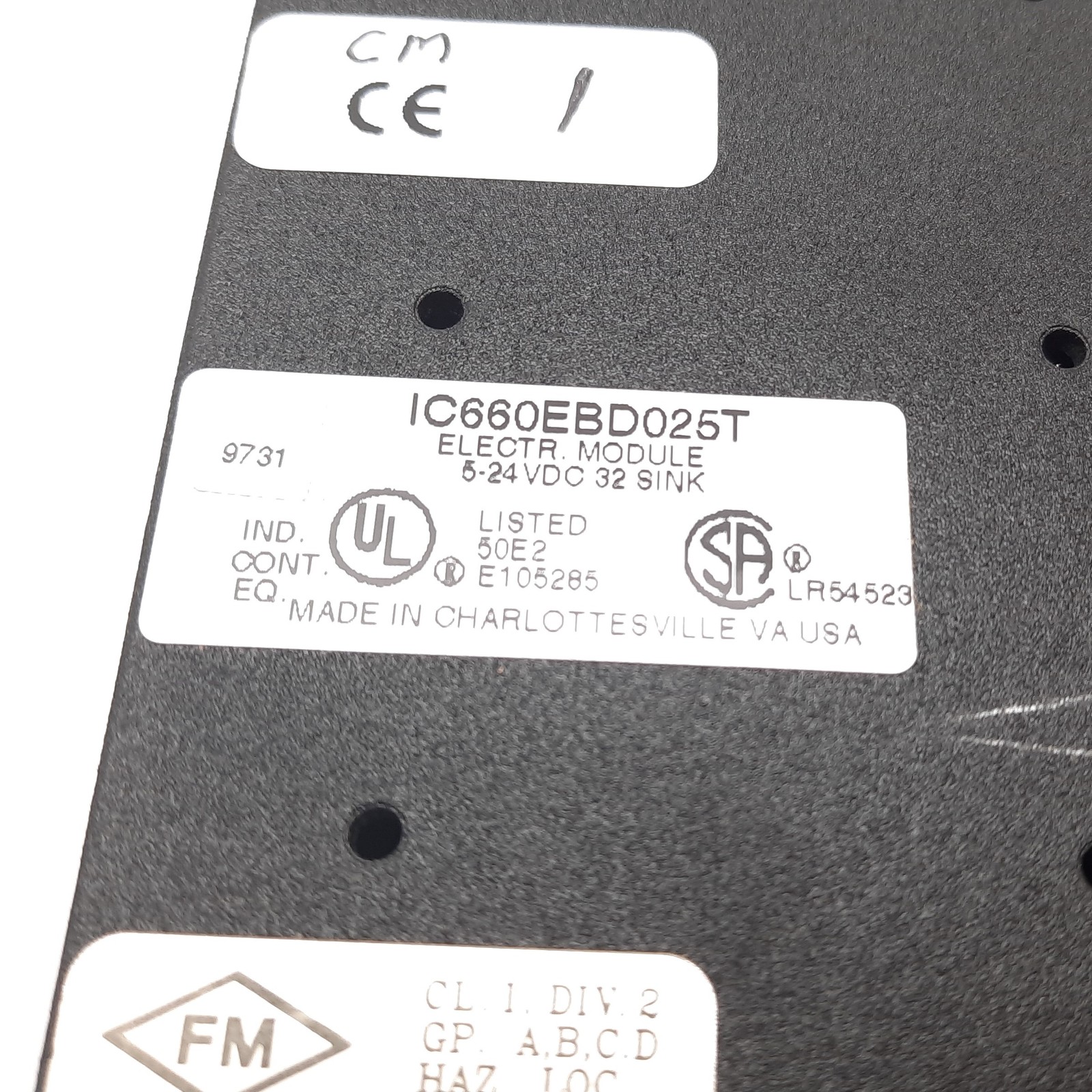 GE Fanuc IC660EBD025B Genius Discrete I/O Block, 5/12/24VDC Sink In/Out 0.5A Max
