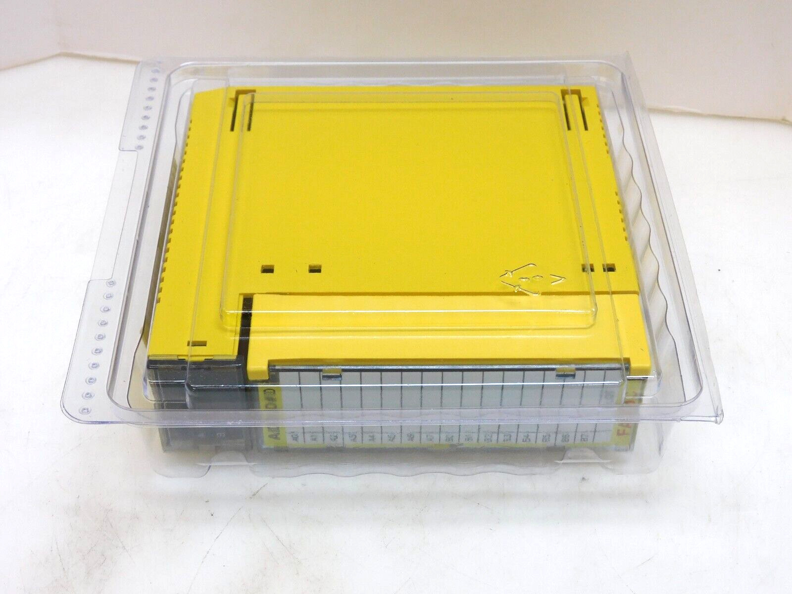 GE FANUC A03B-0819-C104#D AID16D I/O MODEL A 24VDC 16PT POS/NEW LOGIC