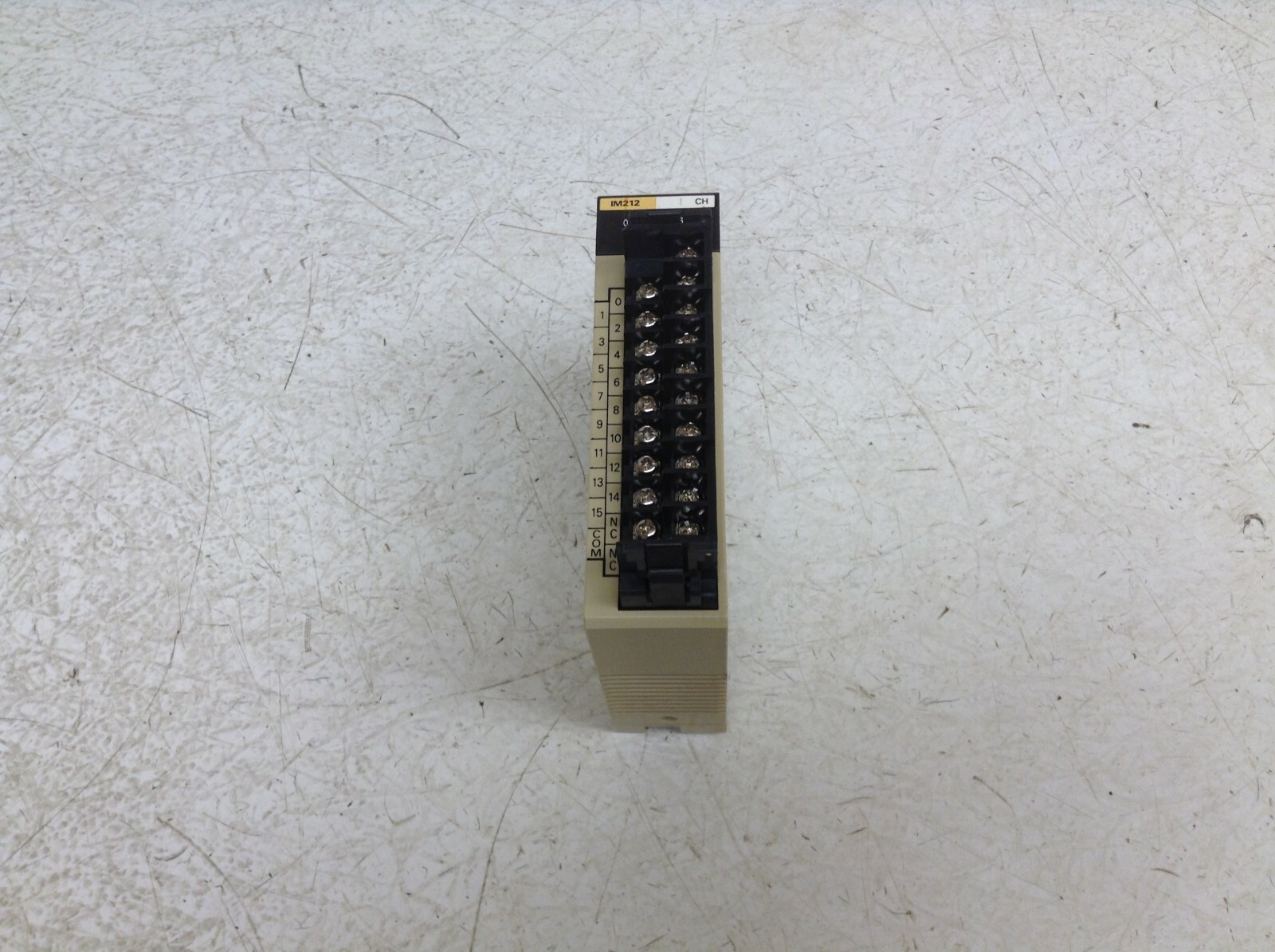 Omron C200H-IM212 Input Unit 24 V DC/AC 16 Point C200HIM212