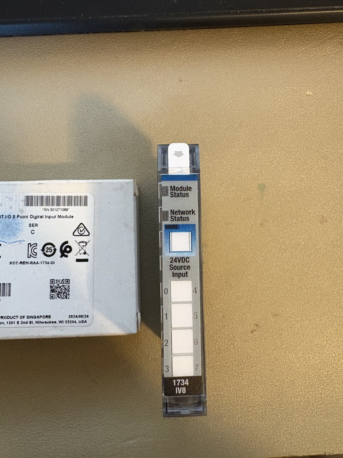 NEW Allen Bradley 1734-IV8 I/O 8 Points Digital Input Module