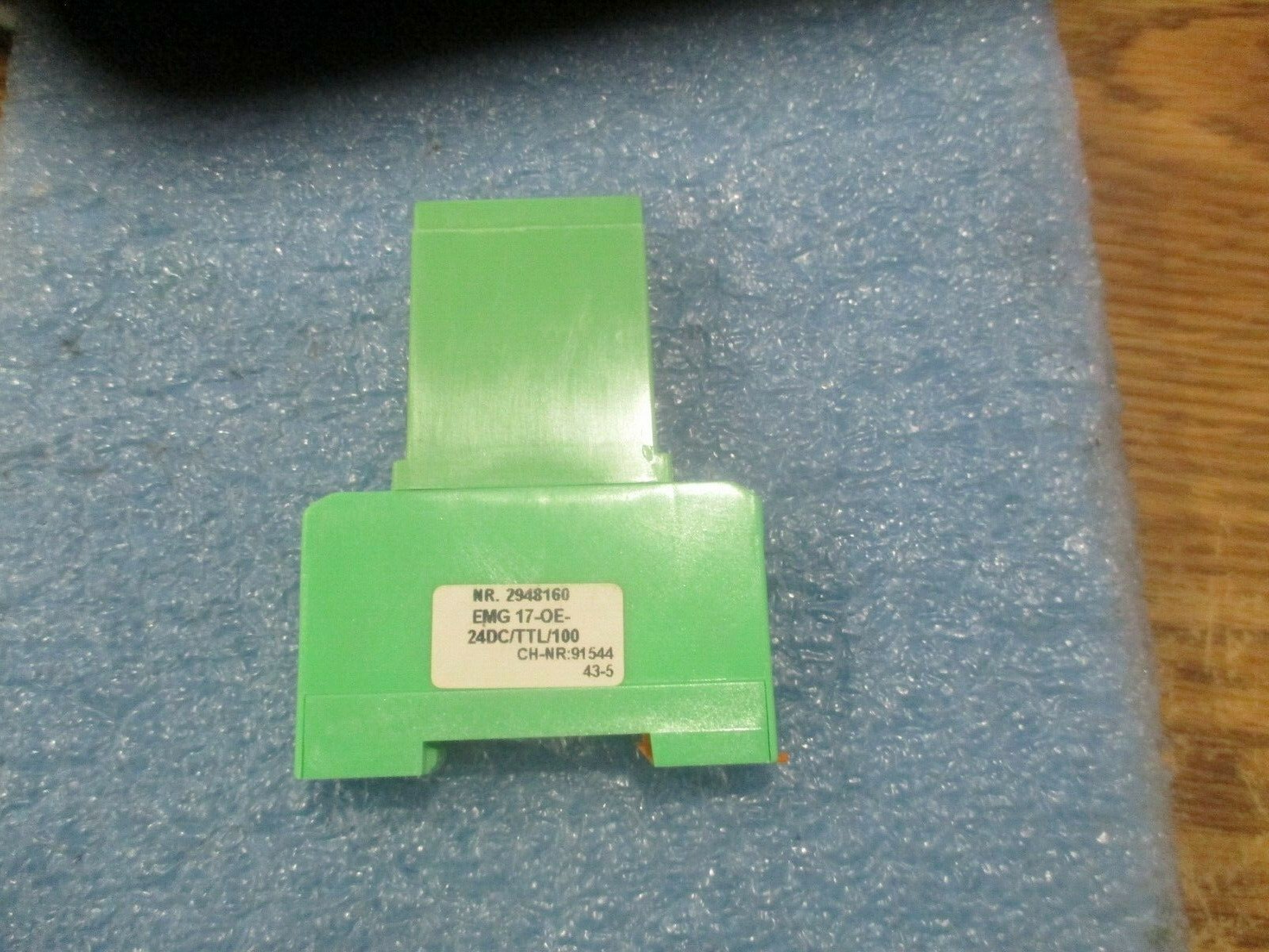 Phoenix Contactl: EMG 17-OE-24DC/TTL/100 Opto Coupler. NR. 2948160. Unused