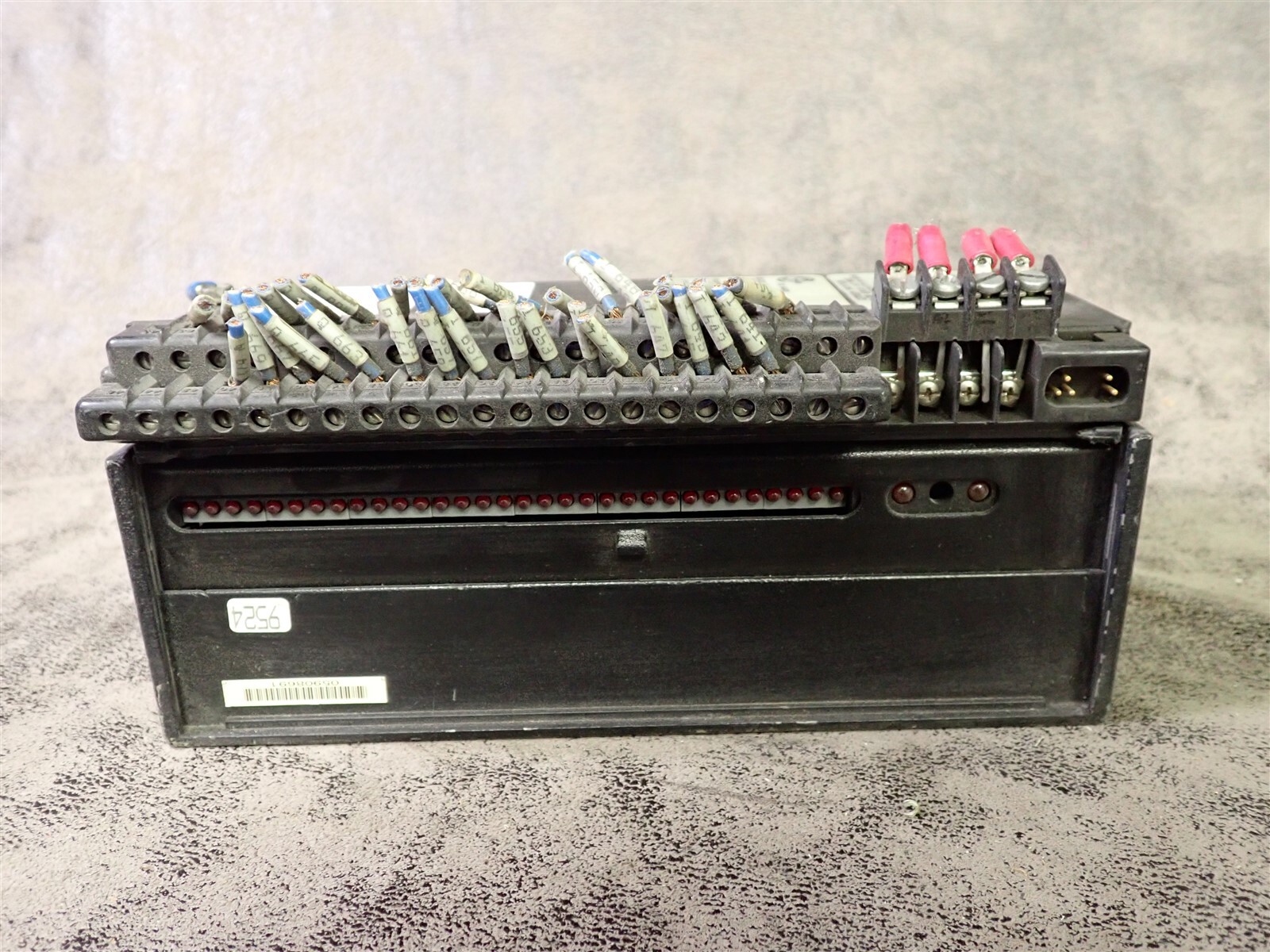 GE Fanuc IC660EBD025N 5-24VDC 32 Sink Electrical Module w Terminal Module(BN319)