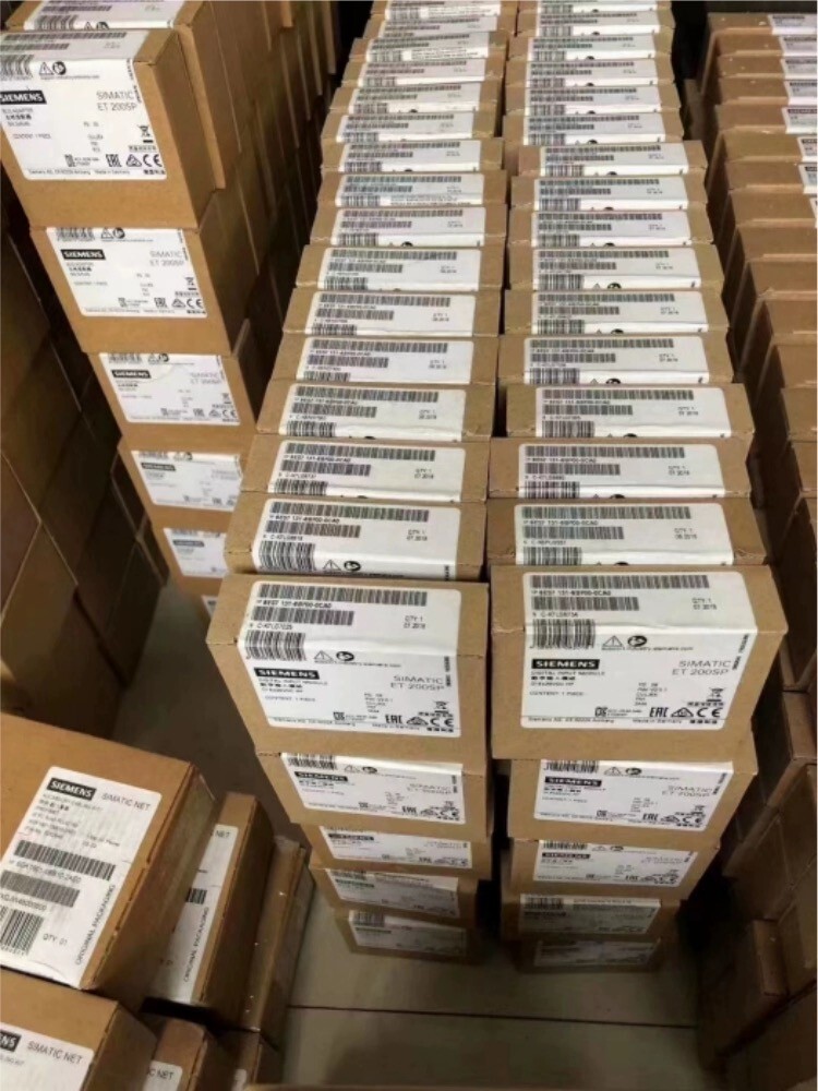 6ES7151-1BA02-0AB0 ONE Siemens 6ES7 151-1BA02-0AB0 NEW