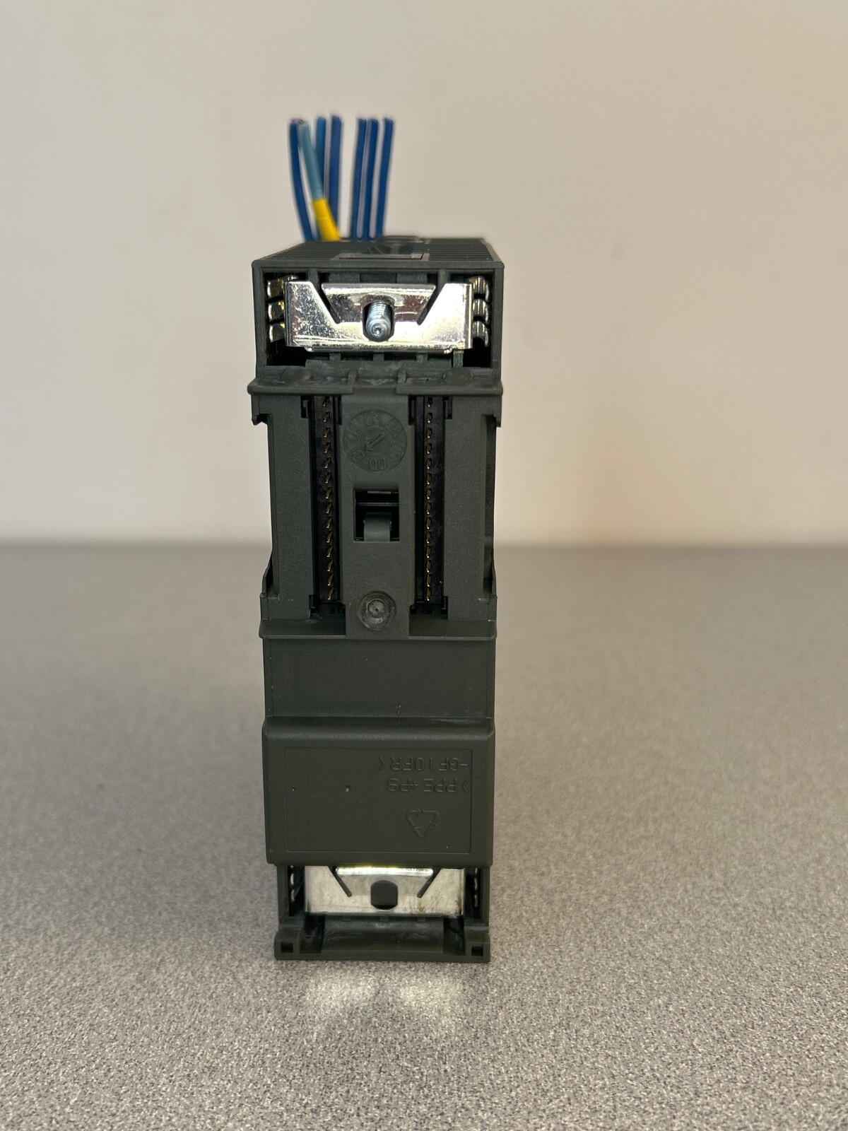 Siemens SIMATIC S7-300 6ES7 322-1BF01-0AA0 24VDC 2A Digital Output Module