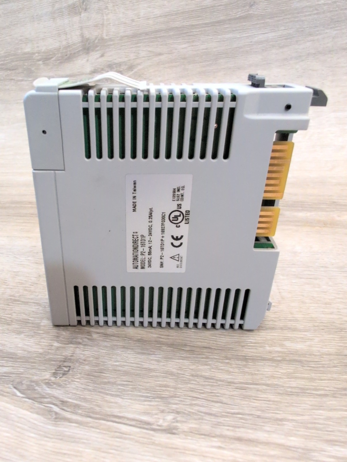 Automation Direct P2-16TD1P P2000 PLC Output Module, 16-Point 12-24VDC