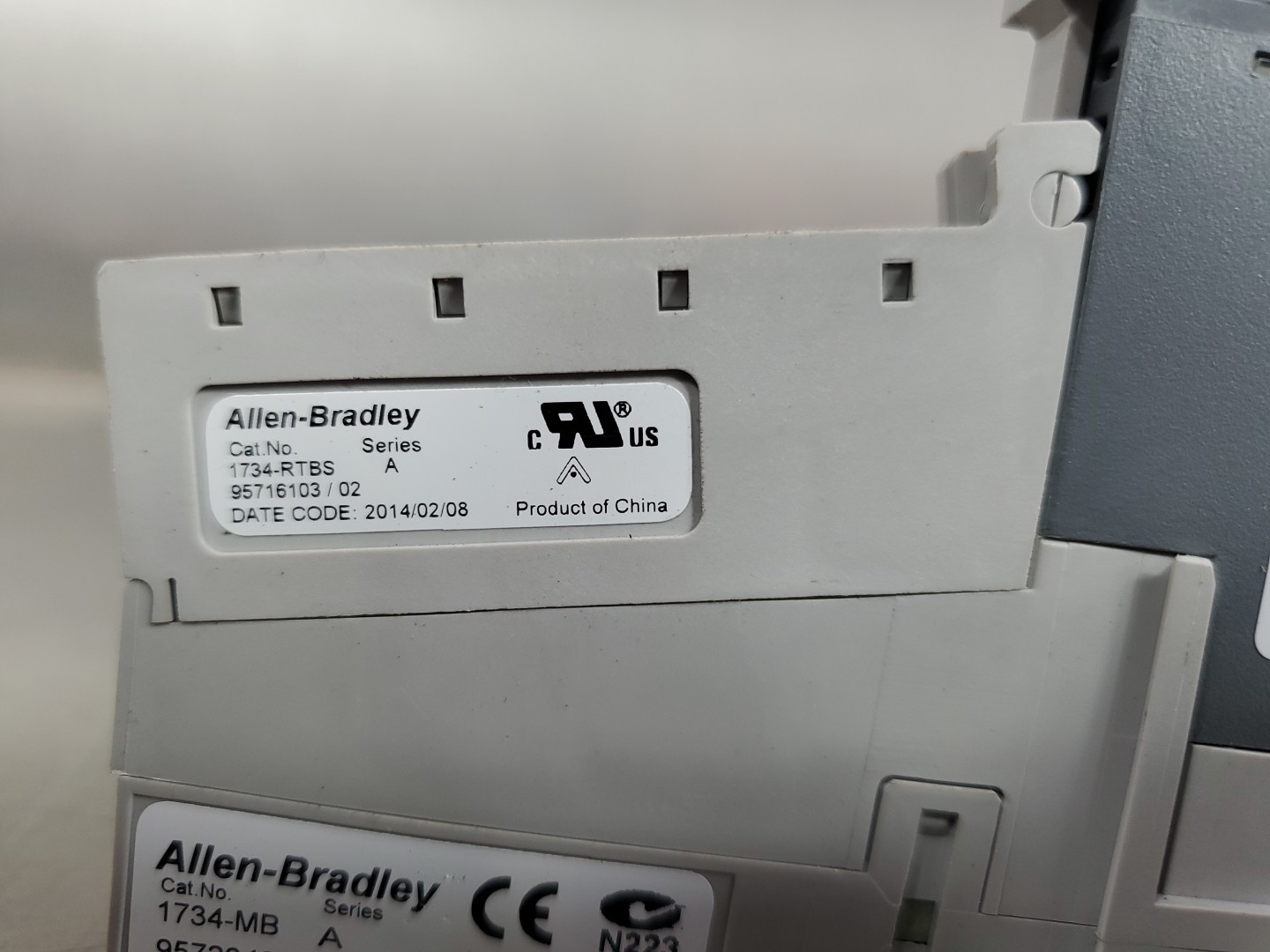 Allen Bradley 1734-IB8/D 24VDC Sink Input Module w/1734-MB Base. 3D-41