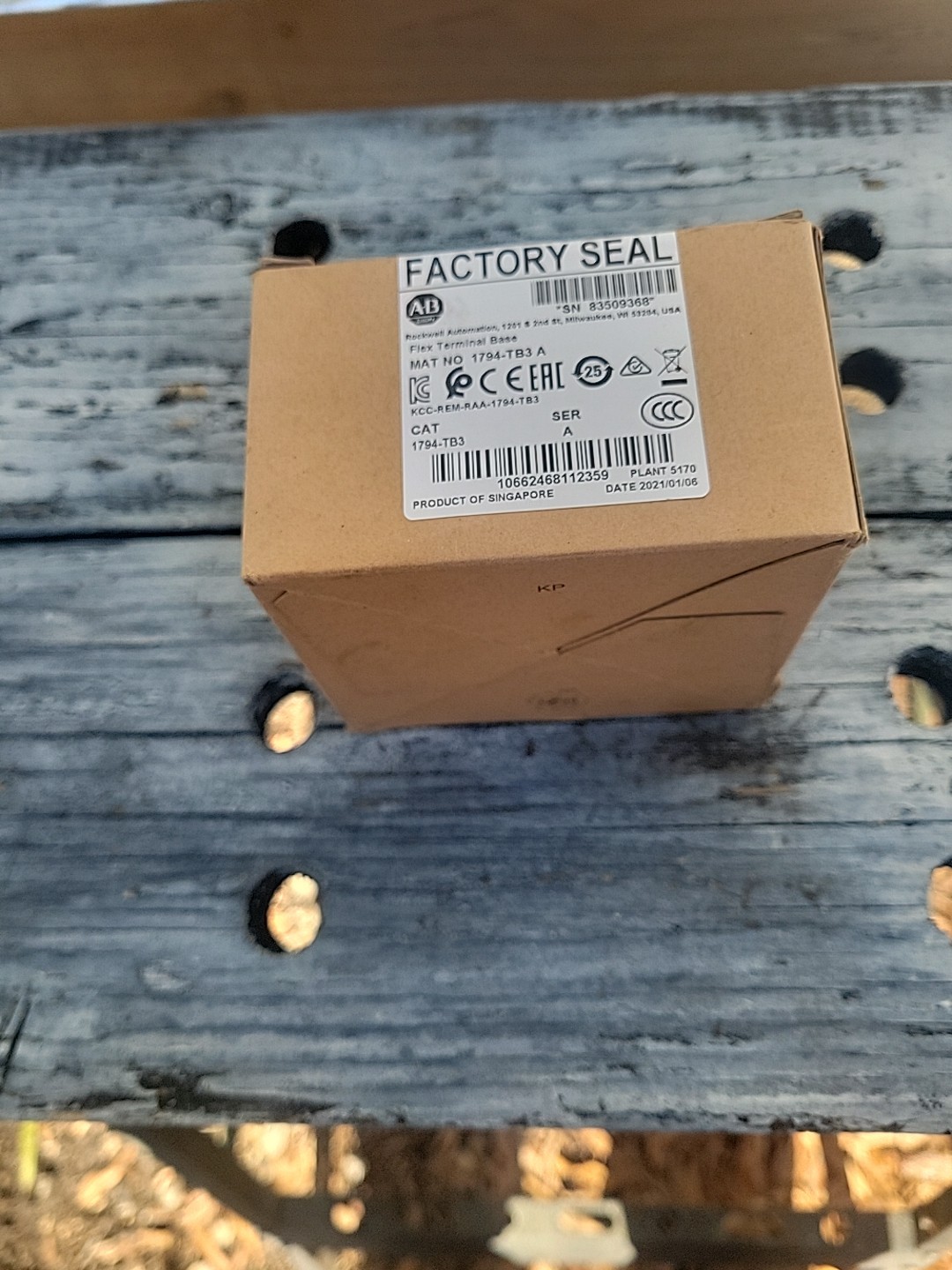 Allen-Bradley Flex Terminal Base Module Series a 1794-TB3 Factory Seal Box.