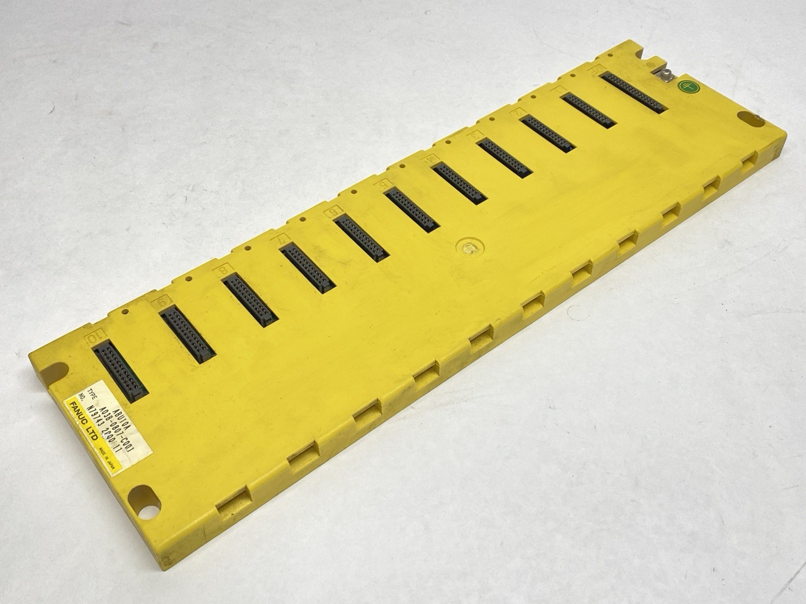 Fanuc A03B-0807-C001 10-Slot I/O Module Base Unit ABU10A Horizontal