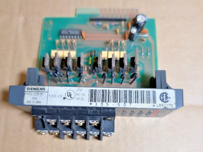 Siemens / Texas Instruments 305-50T Digital Output Module, 8pt, 5-24VDC (NNB)