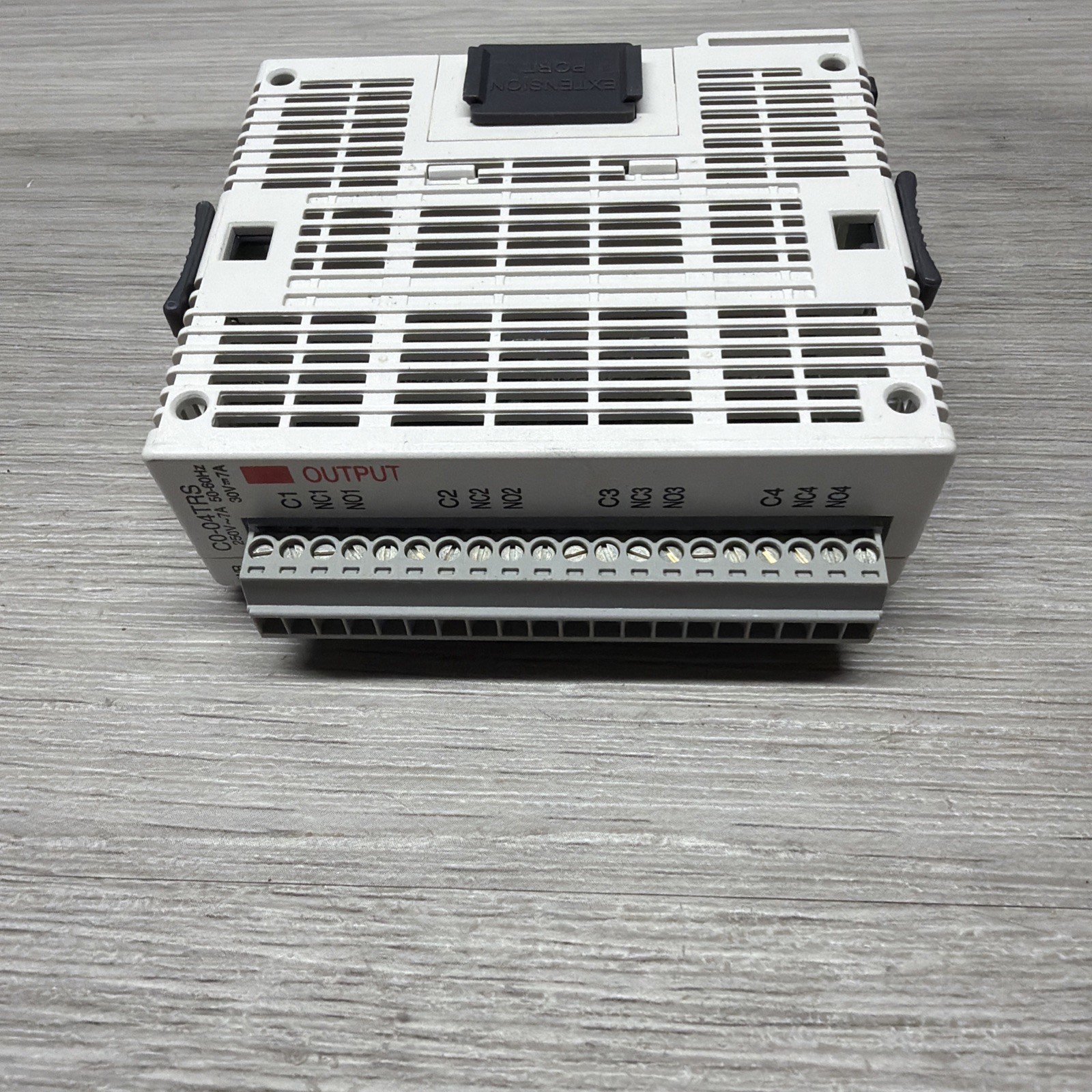 Automation Direct C0-04TRS CLICK Relay Output Module, 4 Point, READ DESCRIPTION