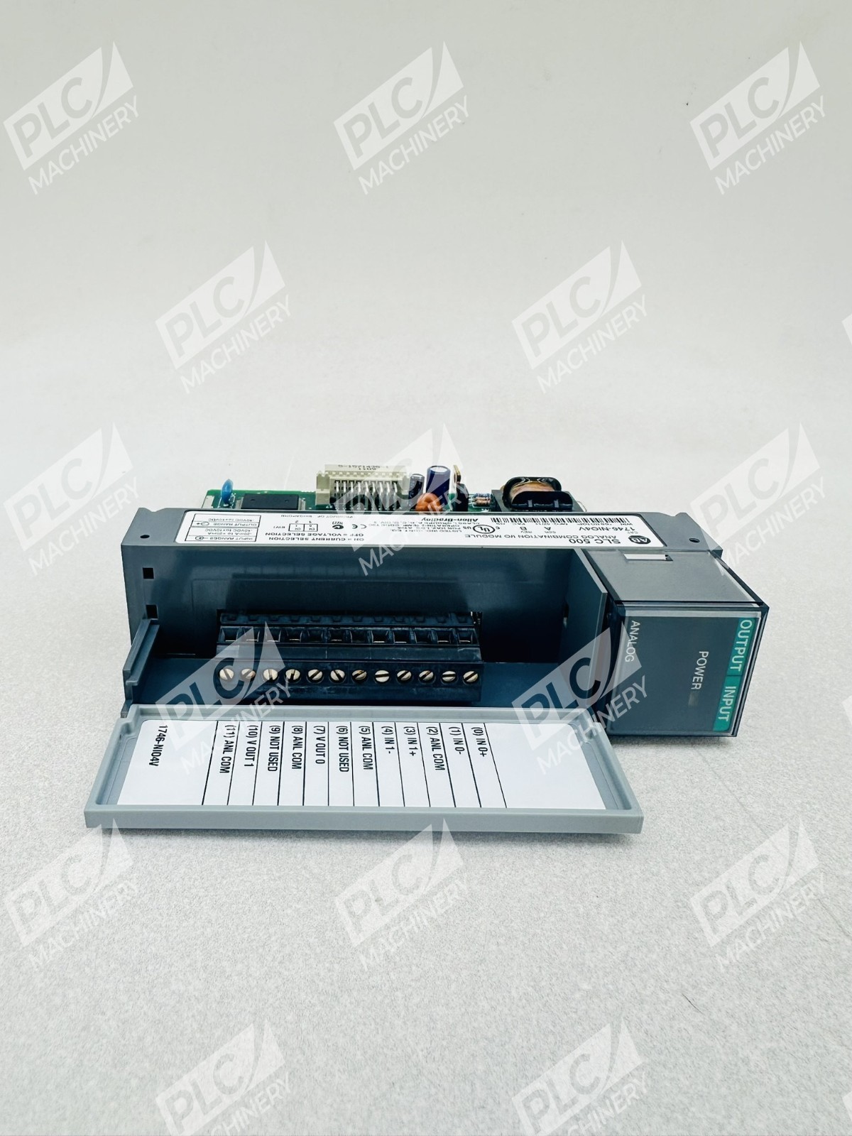 Allen Bradley 1746-NIO4V Series A SLC500 Analog Combination Module