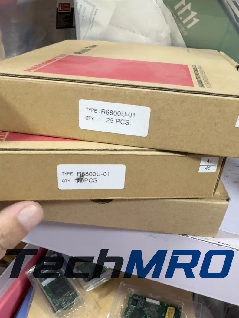 NEW ThermoFisher R6800U-01 UV sensor Fastshipping