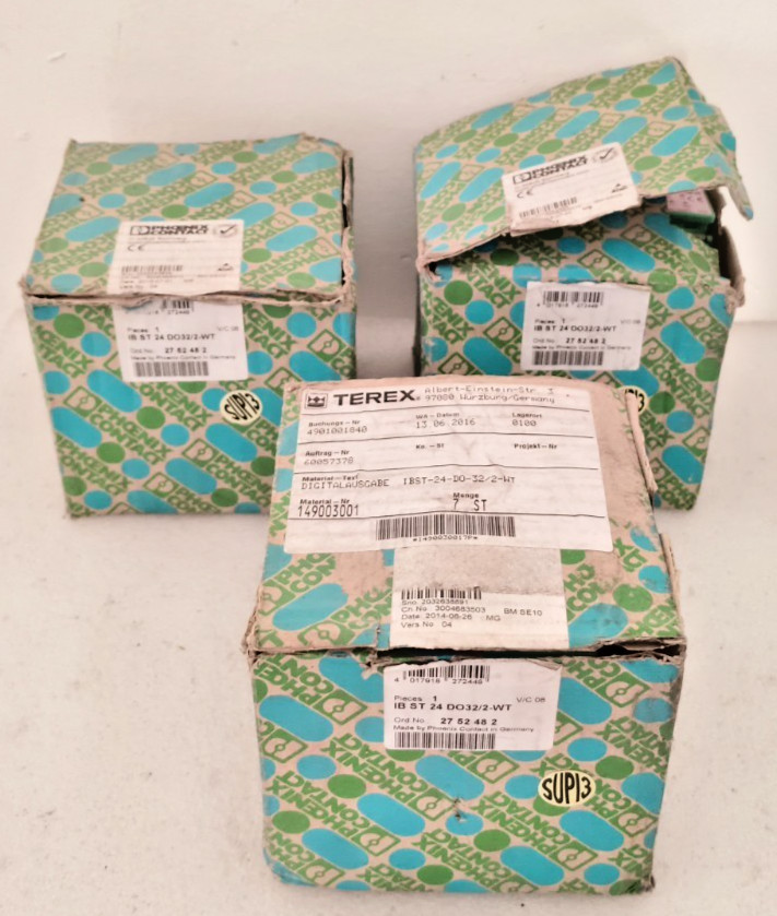 PHOENIX CONTACT 2752482 DIGITAL OUTPUT INTERBUS IBST24 DO32/2-WT 24 VDC NEW