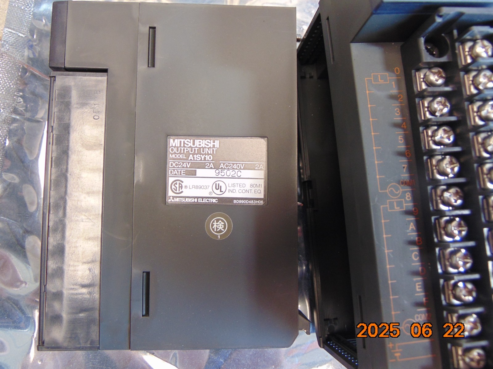 (1) MITSUBISHI A1SY10 OUTPUT UNIT