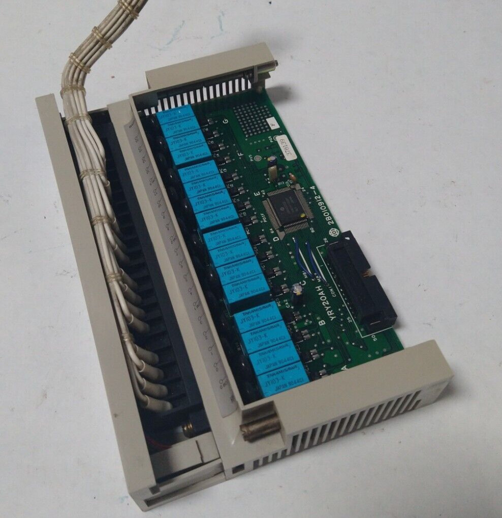 HITACHI YRY-20AH / YRY20AH H-Series Output Module 16PT AC/DC 240V 24V 2A Relay
