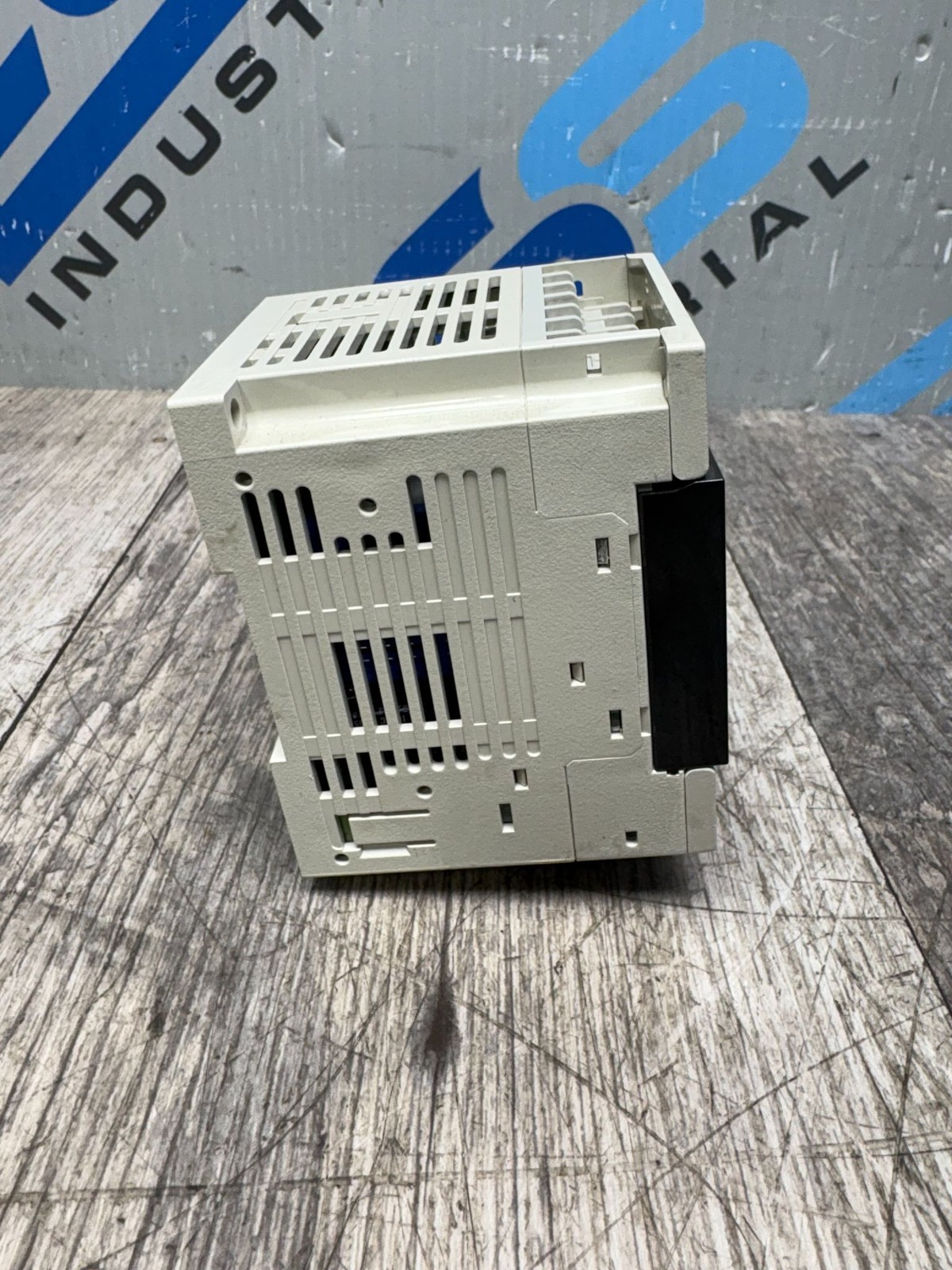 MITSUBISHI PROGRAMMABLE LOGIC CONTROLLER FX3SA-10MT-CM 6 INPUT 4 OUTPUT