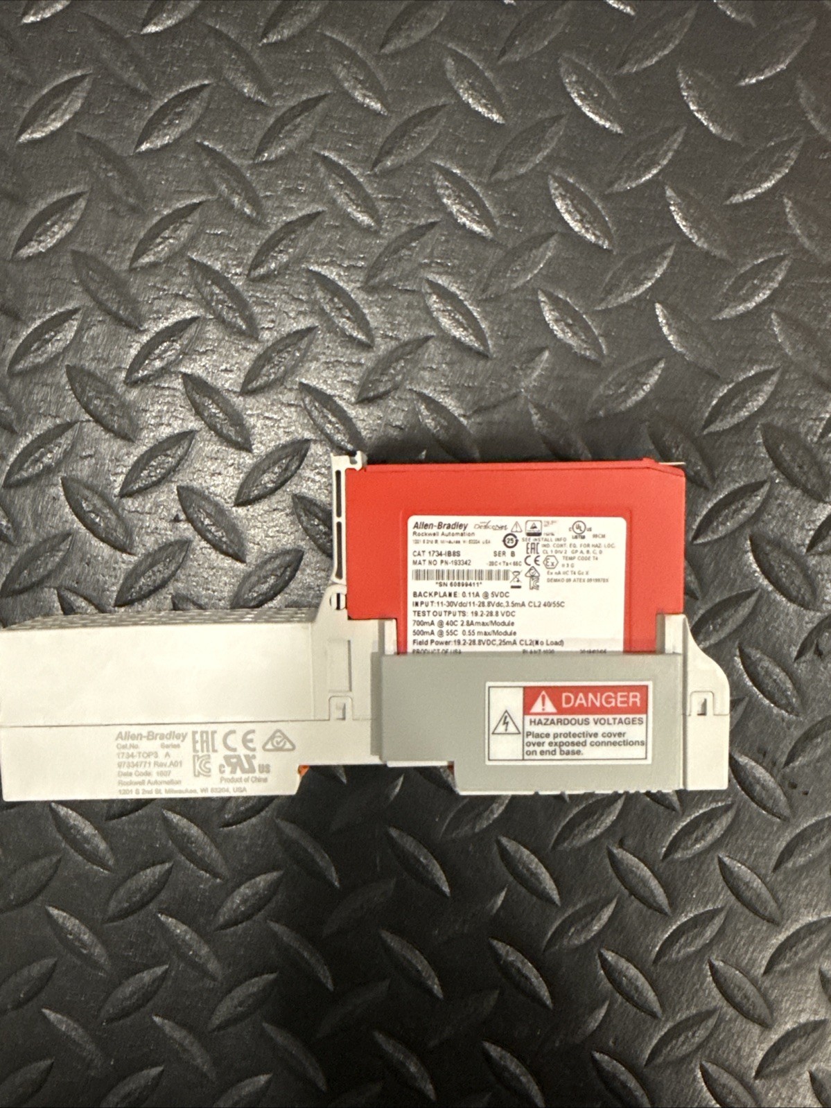 Allen Bradley 1734-IB8S Series B Safety Sink Input Module With Base 1734-Top3