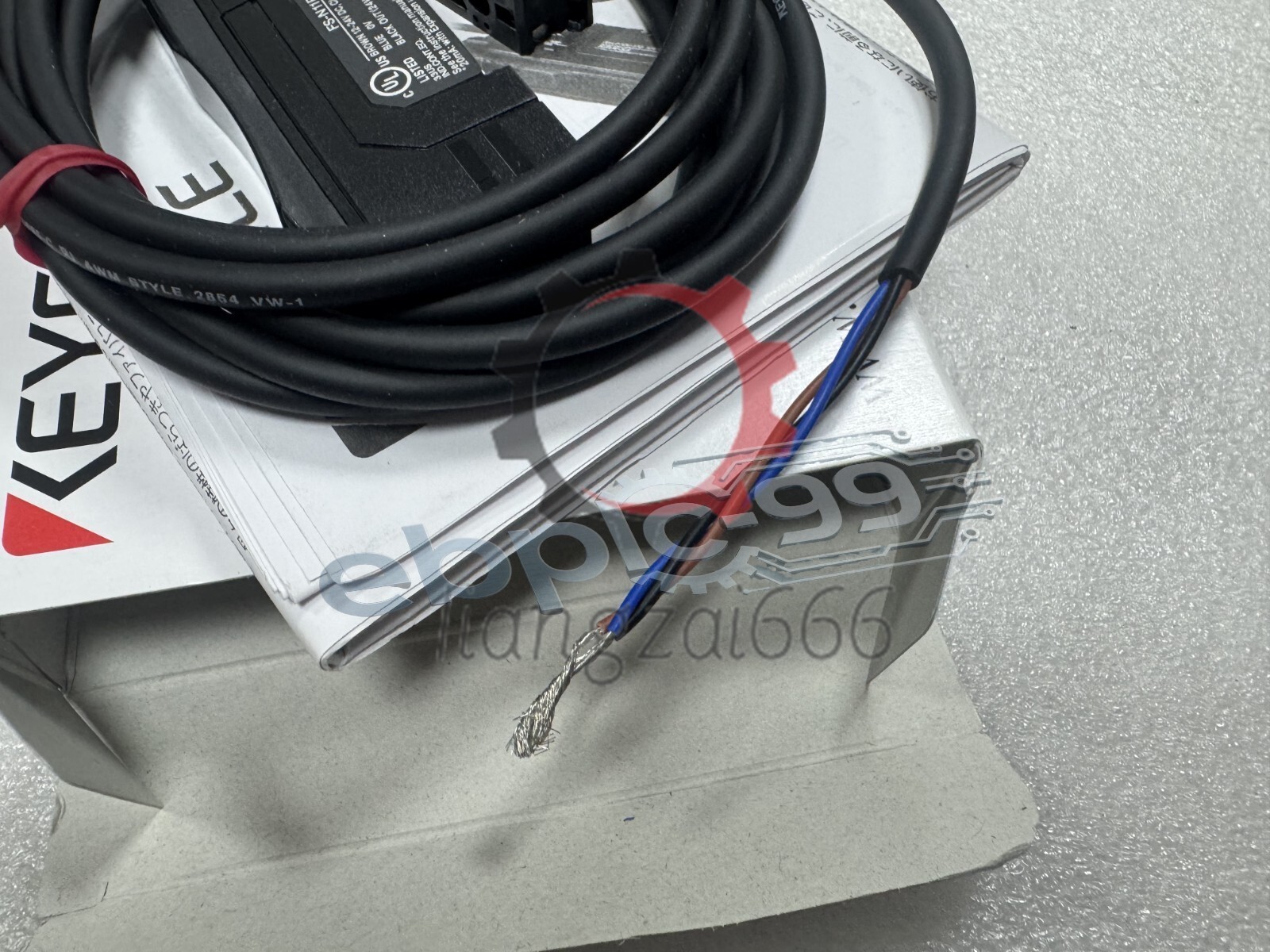FS-N11P NIB KEYENCE FSN11P Digital Fiber Optic Sensor Amplifier