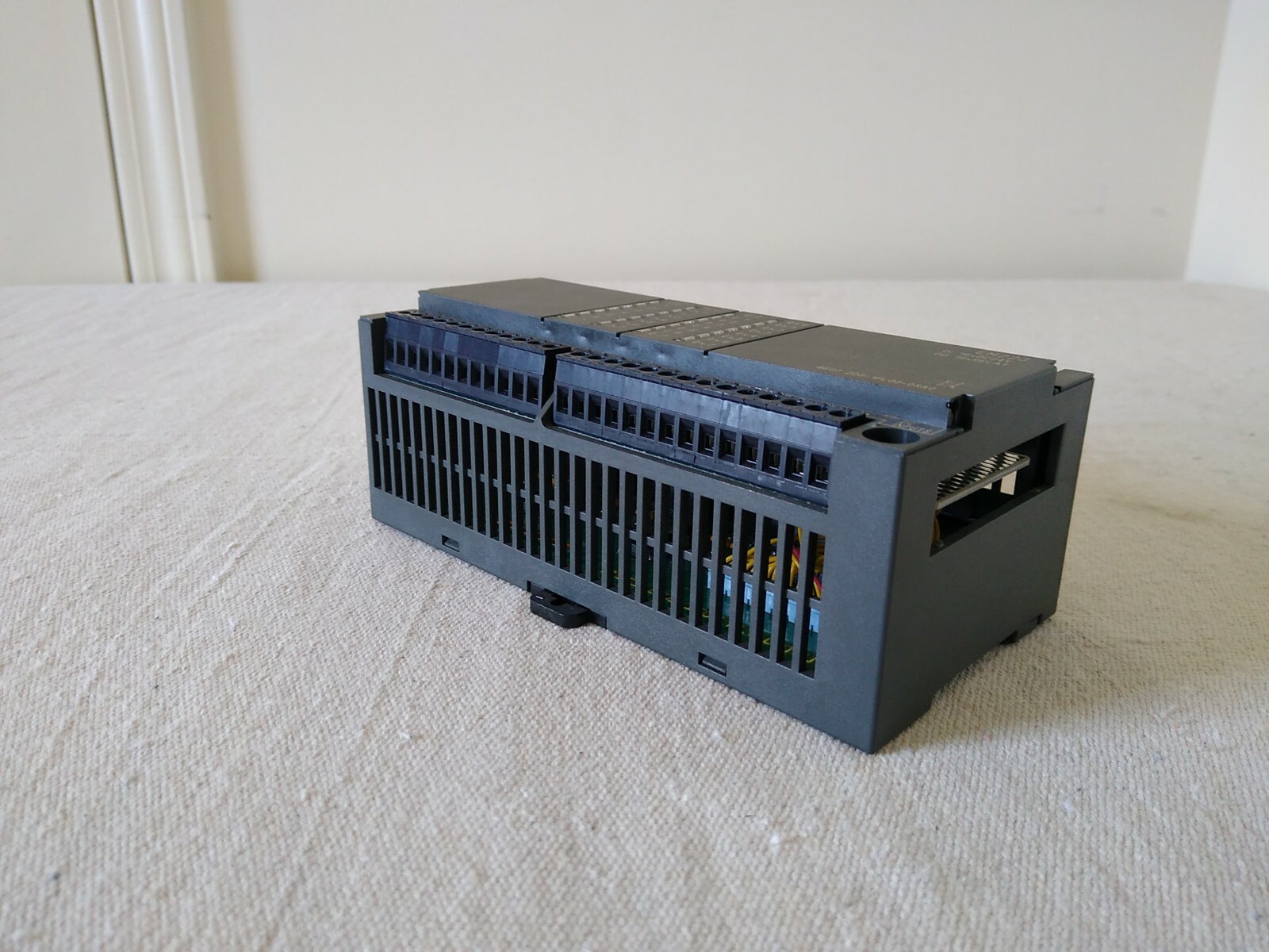 Siemens 6ES7 223-1PL00-0XA0 S7-200 EM223 Expansion Module