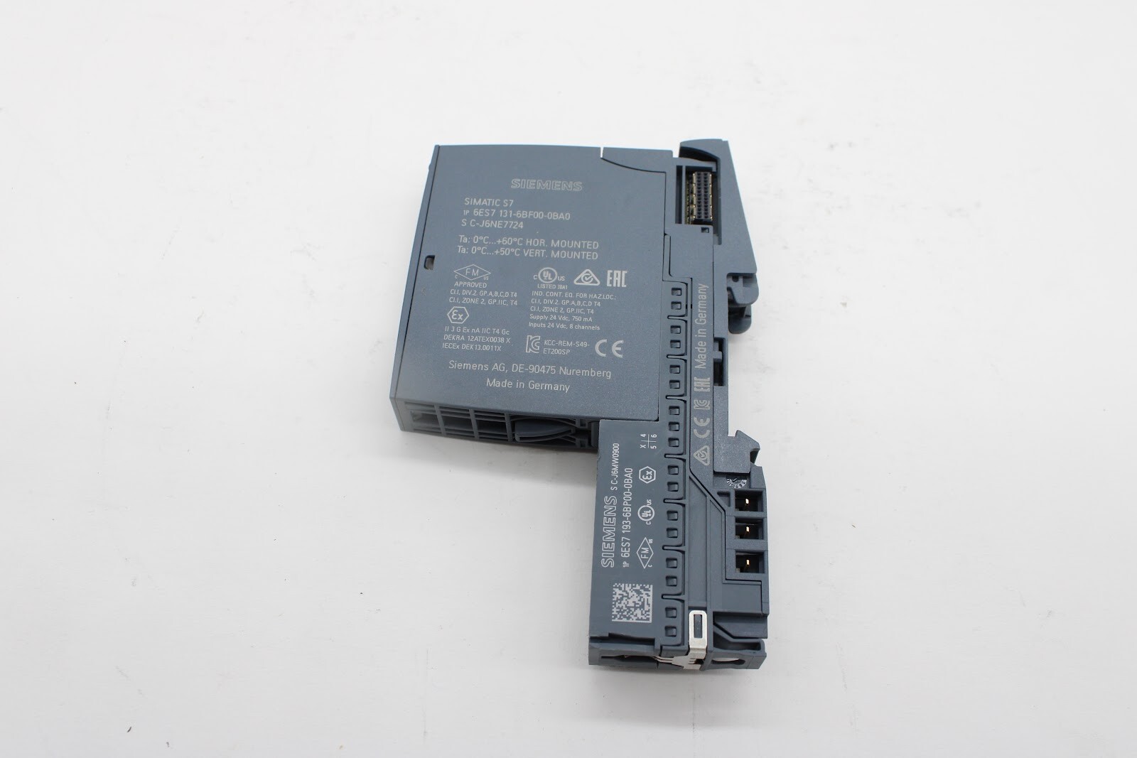 Siemens 6ES7131-6BF00-0BA0 Module, DI 8X 24VDC + 6ES7 193-6BP00-0BA0 Base Unit