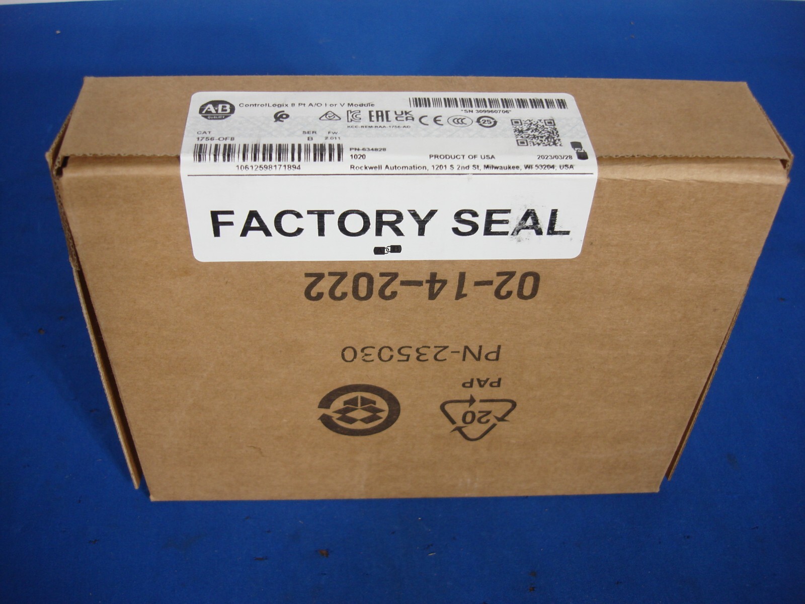 Allen Bradley ControlLogix 8 Pt A/O 1756-OF8 Ser B MFG 2023 2.011