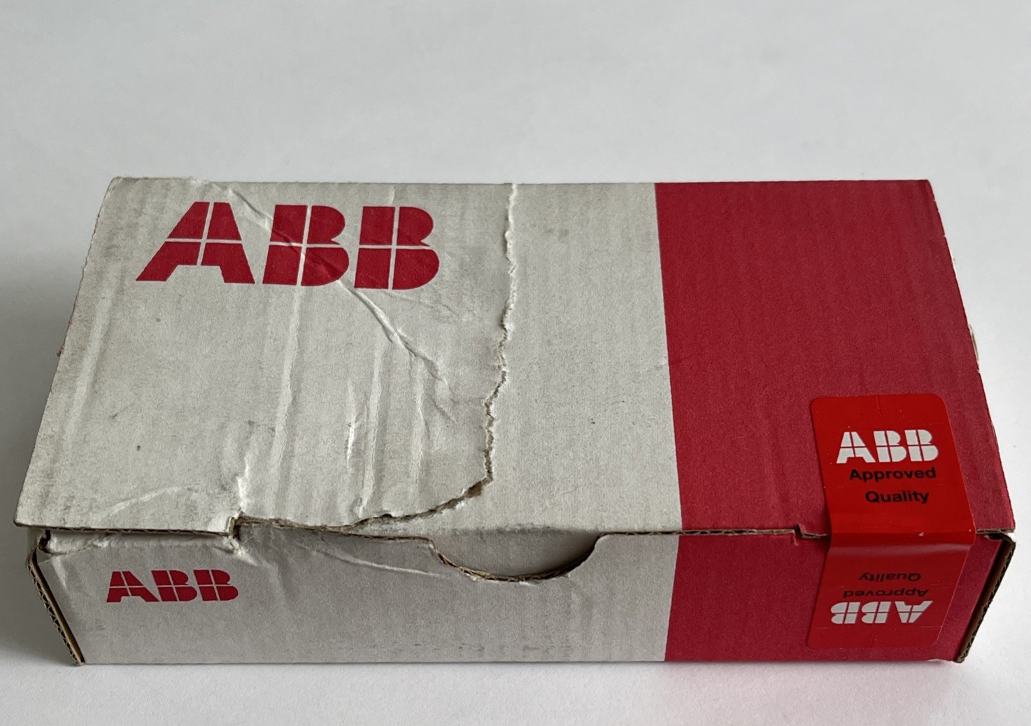 ABB 1SAP270000R0001 Digital Input / Output Module DC541-CM B5 8DC 24VDC/0.5A
