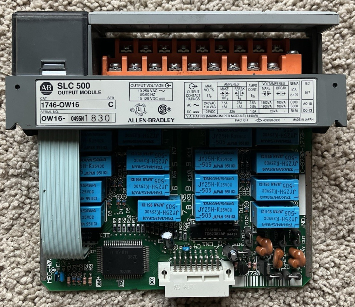 Allen Bradley 1746-OW16 Relay Output Module Series C