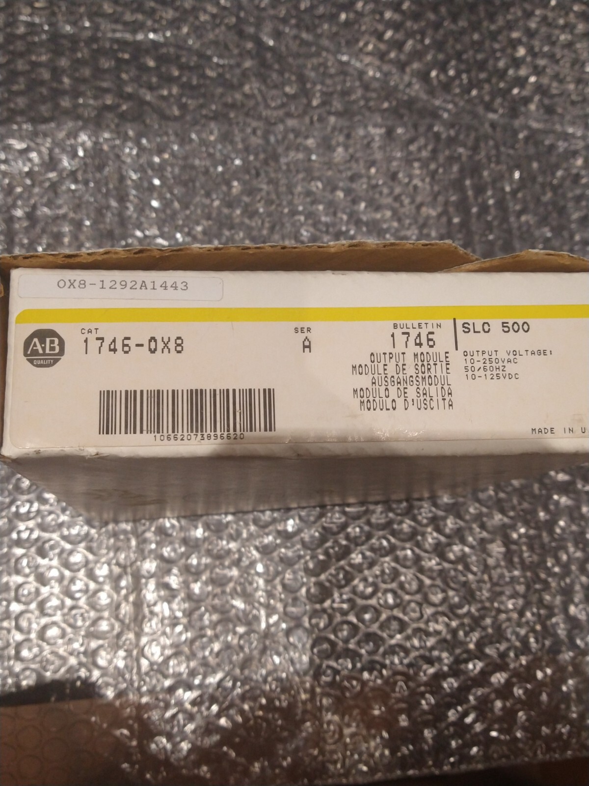 ALLEN BRADLEY 1746-0X8 SER A OUTPUT MODULE NEW