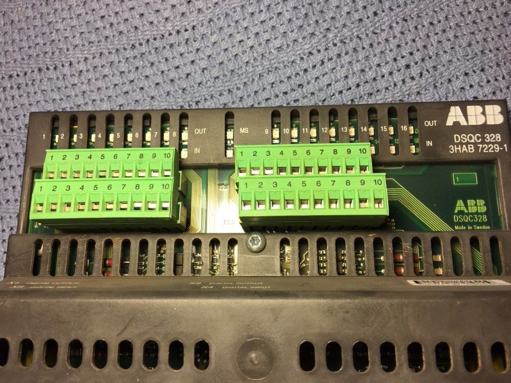 ABB DSQC328 3HAB 7229-1/05 Robot Remote Combination I/O Module