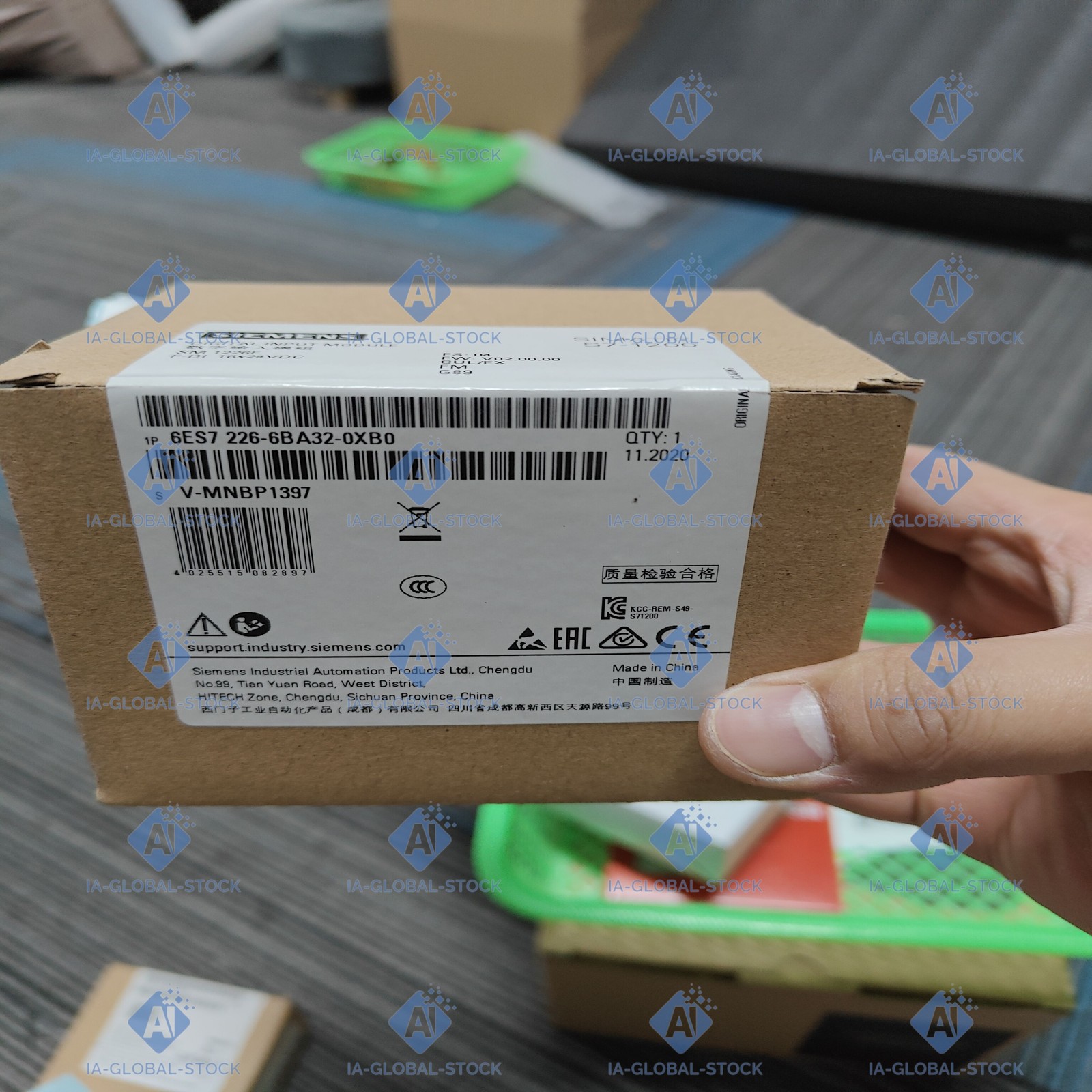 One Brand new and original Siemens 6ES7226-6BA32-0XB0 Good Condition