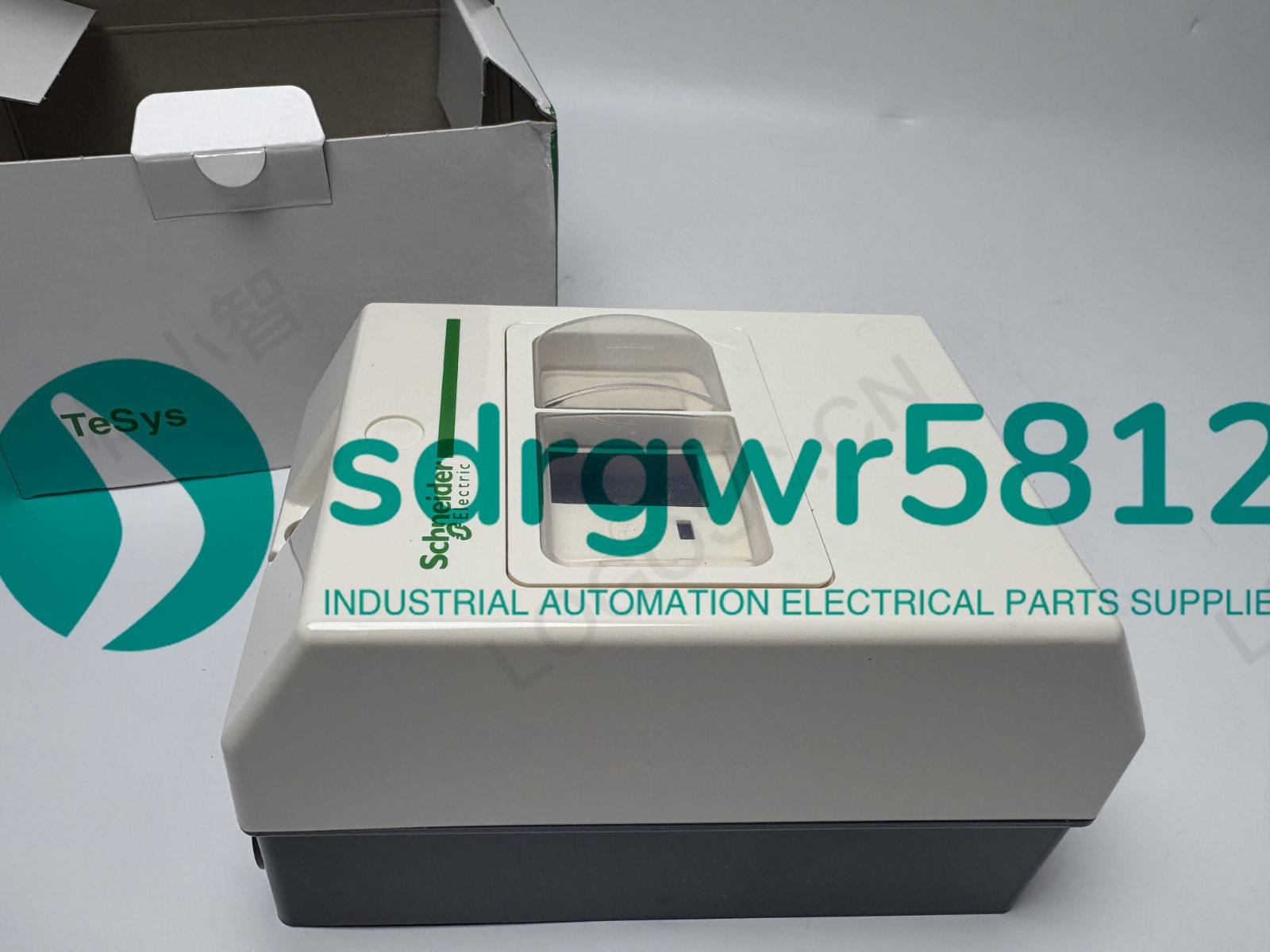 NEW Schneider GV2-MC02 Breaker Enclosure, Control White IP55 GV2MC02