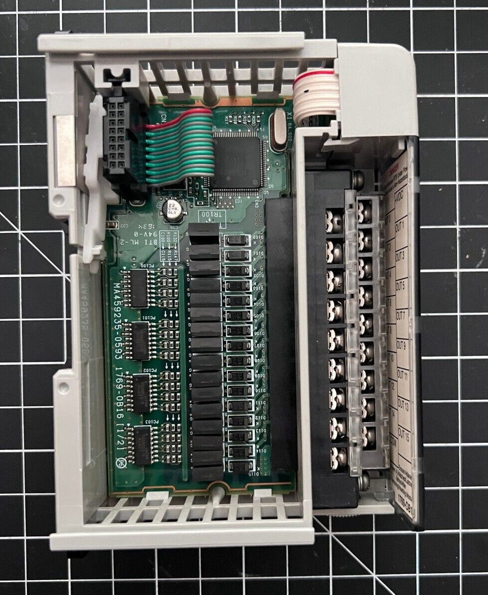 Allen Bradley 1769-OB16 /B 16 Point Output Module