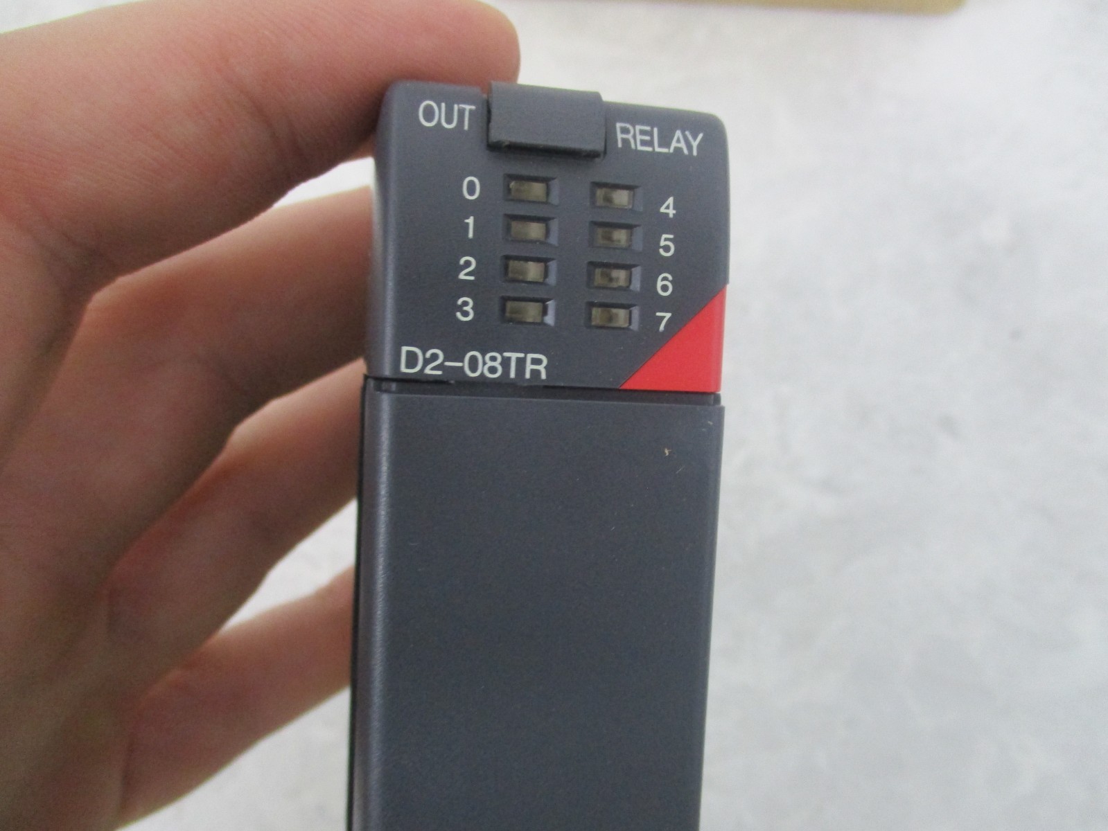 AUTOMATION DIRECT D2-08TR OUTPUT RELAY MODULE, XA0562