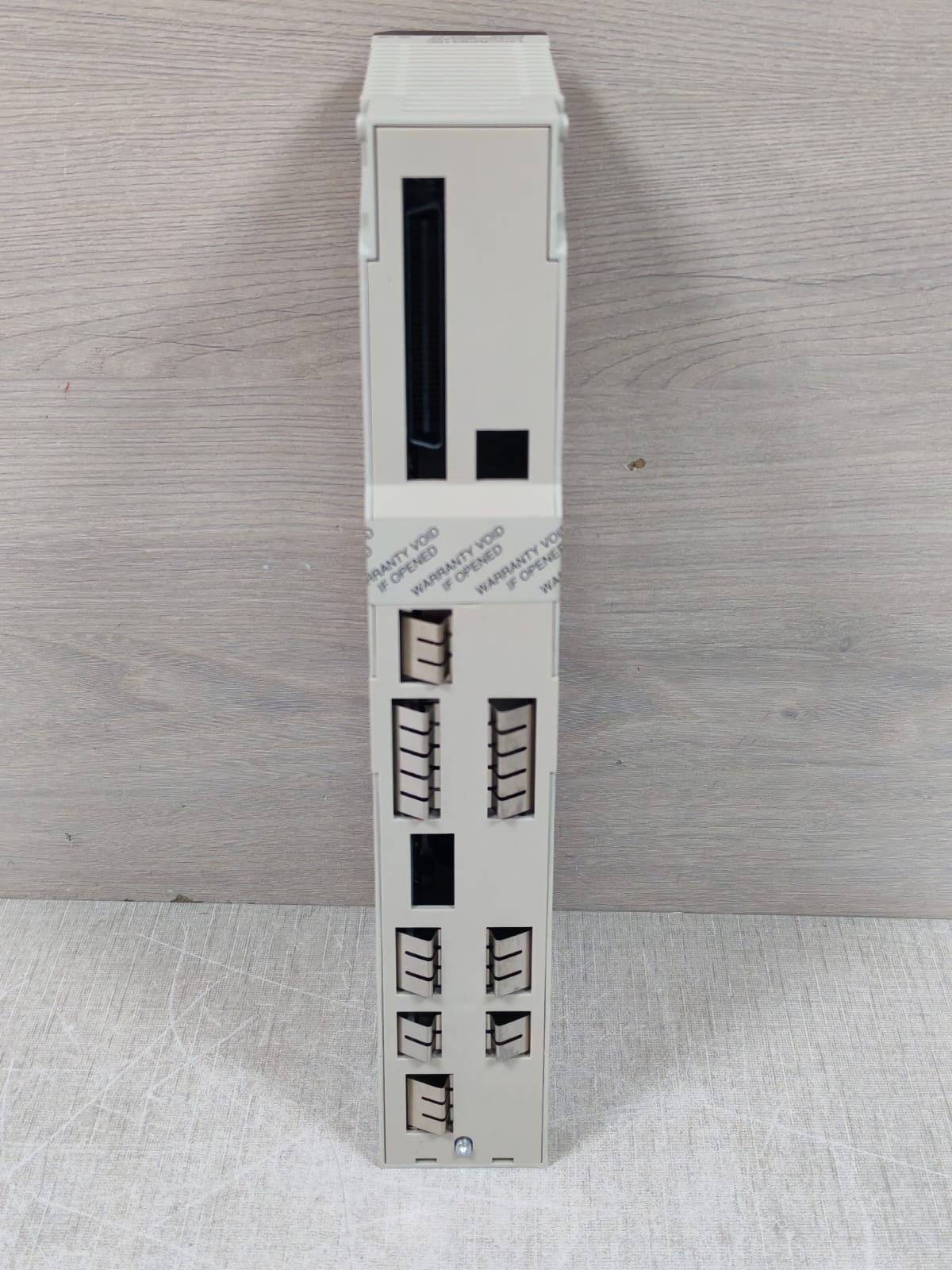 SCHNEIDER ELECTRIC 140CRP93100 RIO HEAD-END S908 1CH MODULE-NEW W/ FILTHY BOX