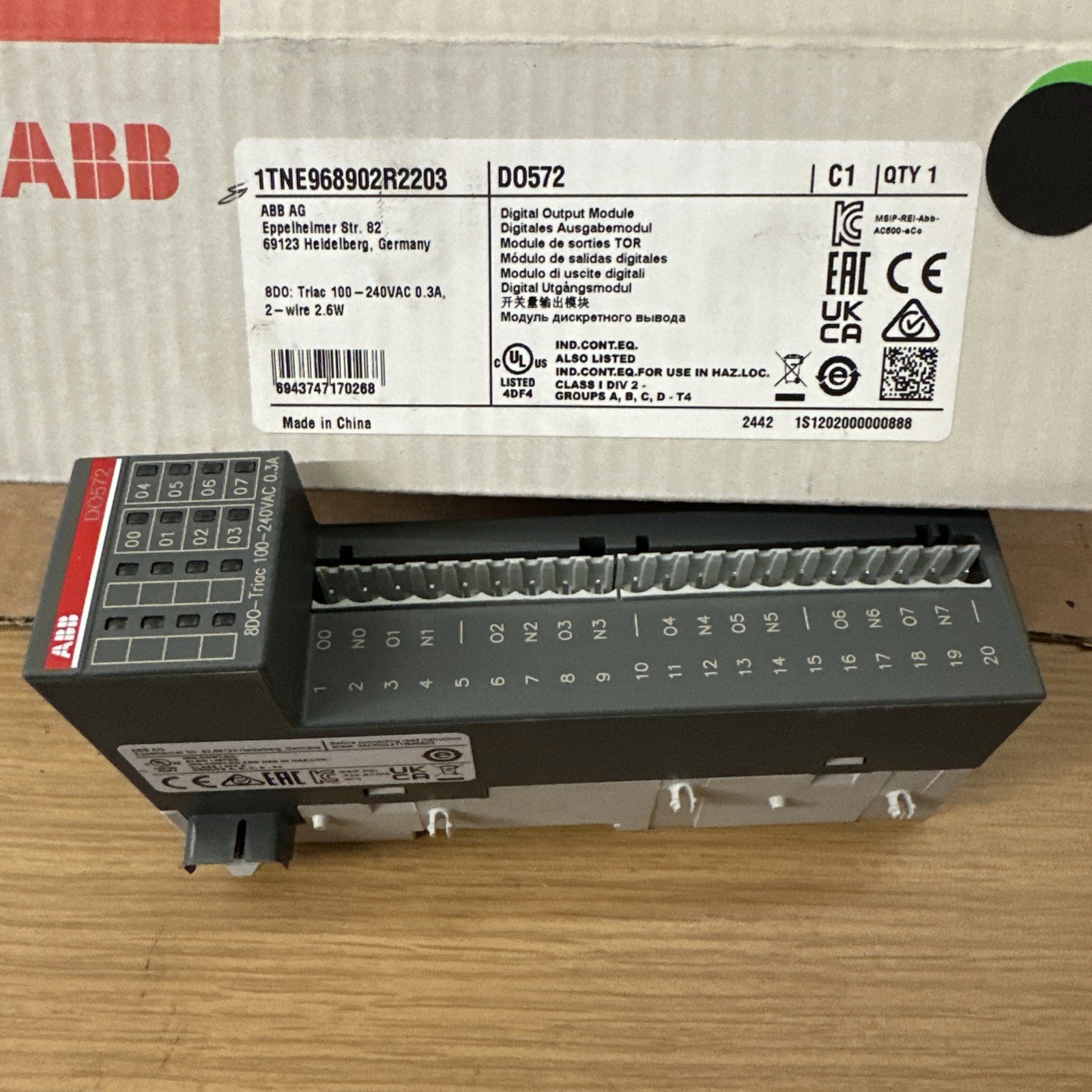 **New** ABB DO572 1TNE968902R2203 Digital Output Module 8ch DO Triac