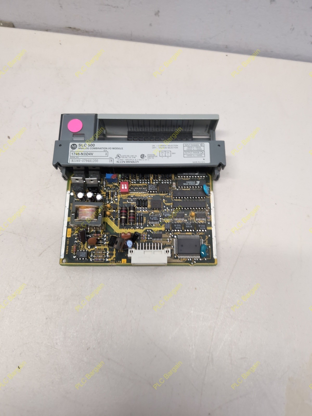 1746-NIO4V Allen Bradley SLC 500 Analog Combo Module 1746NIO4V 1746-N1O4V
