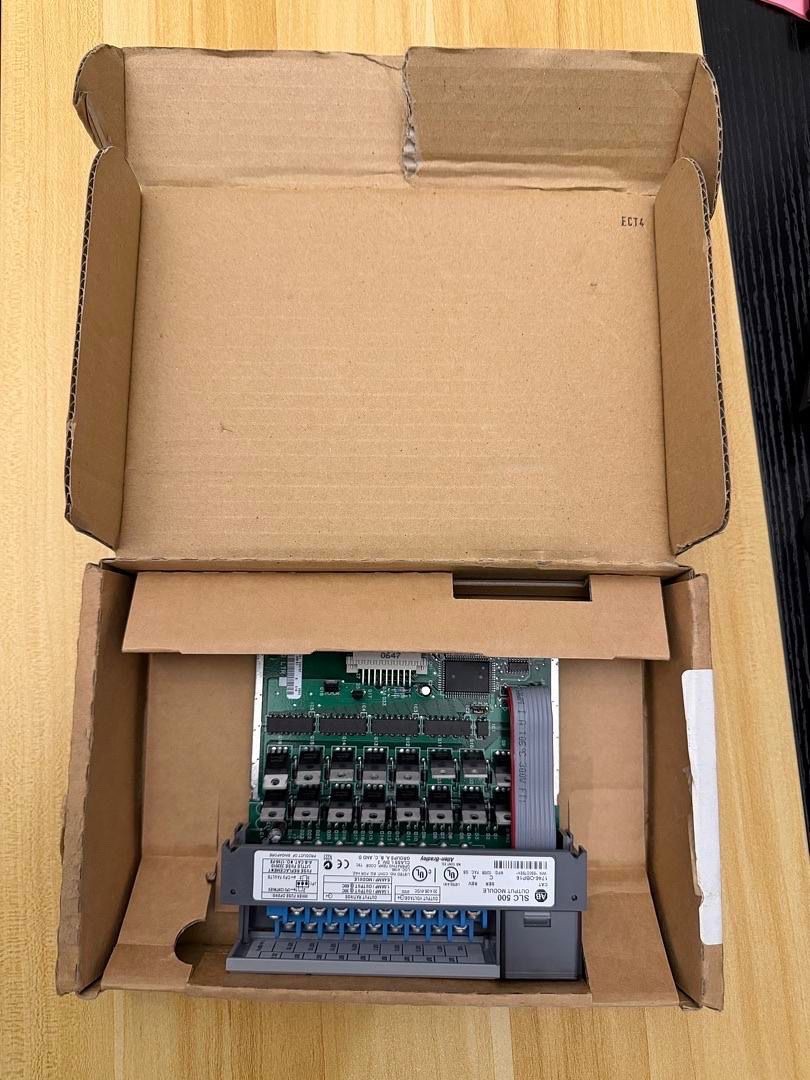 Allen-Bradley 1746-OBP16 SLC 500 Digital Output Module