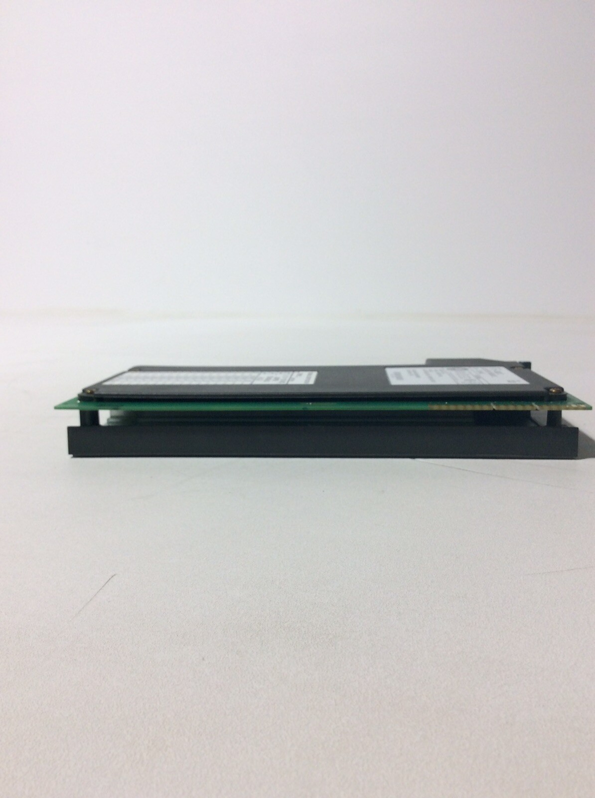 Allen Bradley 17710AD Output Module PLC-5 Series 16 Point 120 VAC 0.7 AMP
