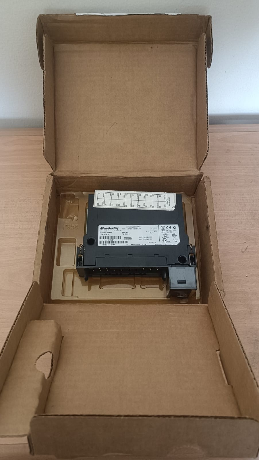 1756-OF8 Ser A ControlLogix 8 Point Analog Output Module – NEW BOX