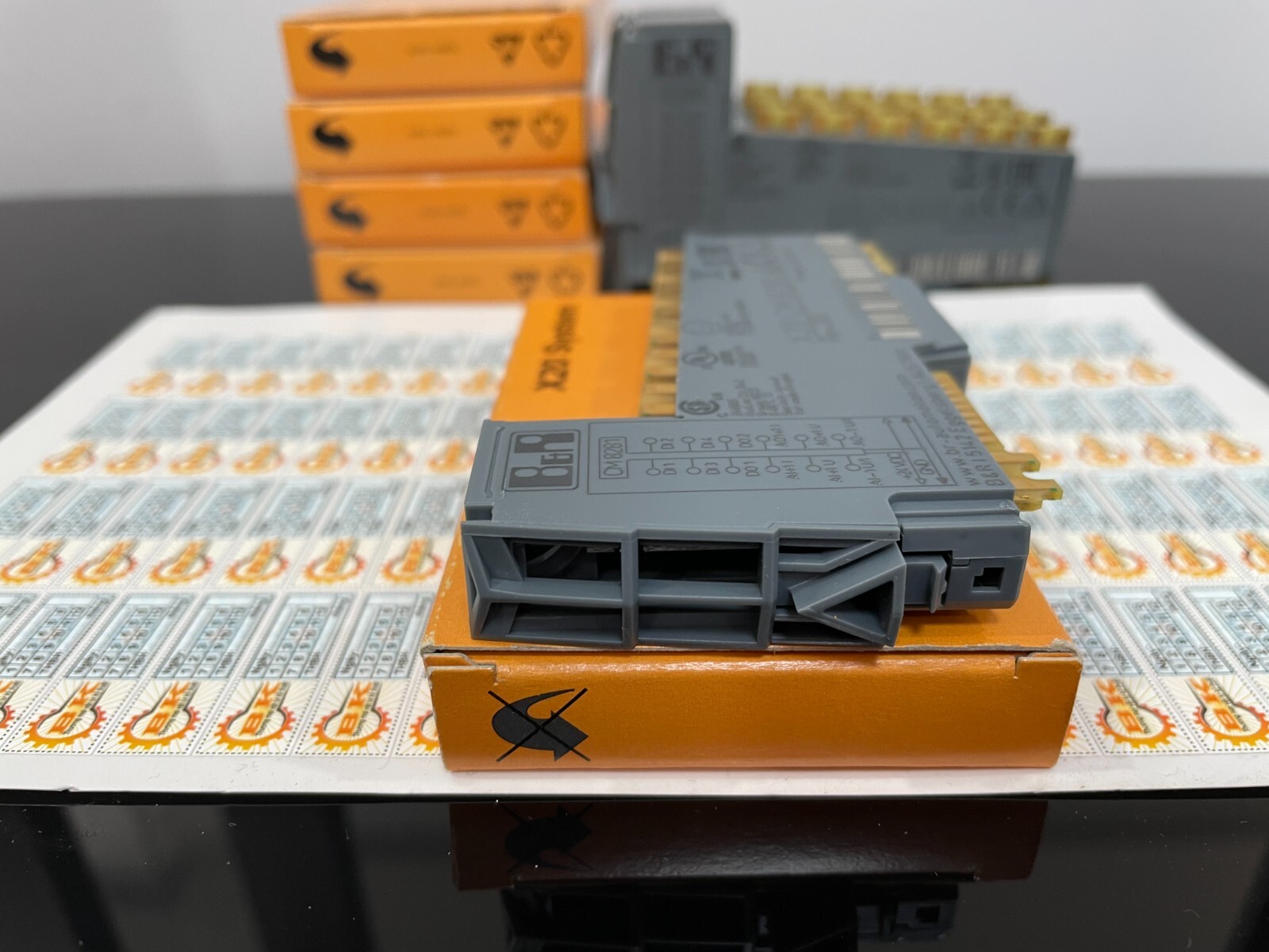 X20CM8281 B&R X20 universal mixed module Fedex or DHL