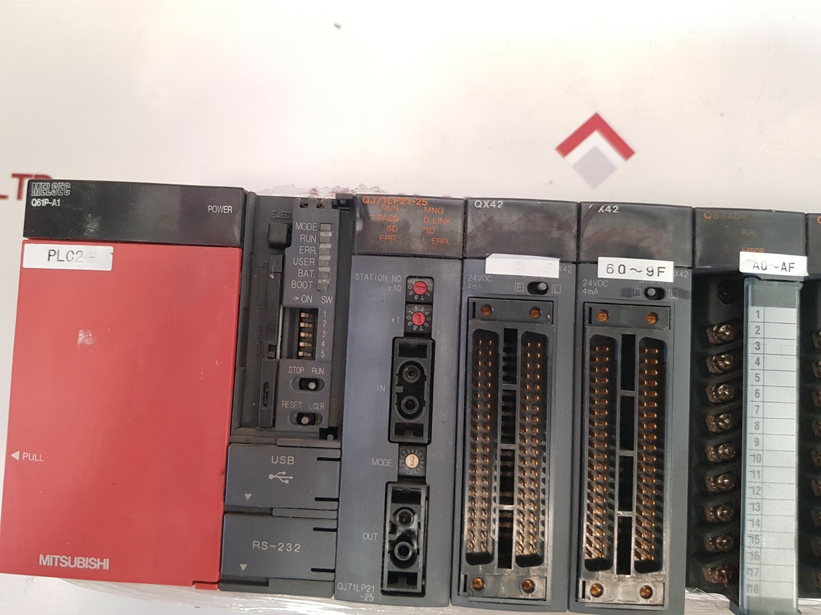 Mitsubishi Melsec-Q Q61P-A1,QJ71LP21-25,QX42,Q68ADV,QY42P Module Rack 24VDC