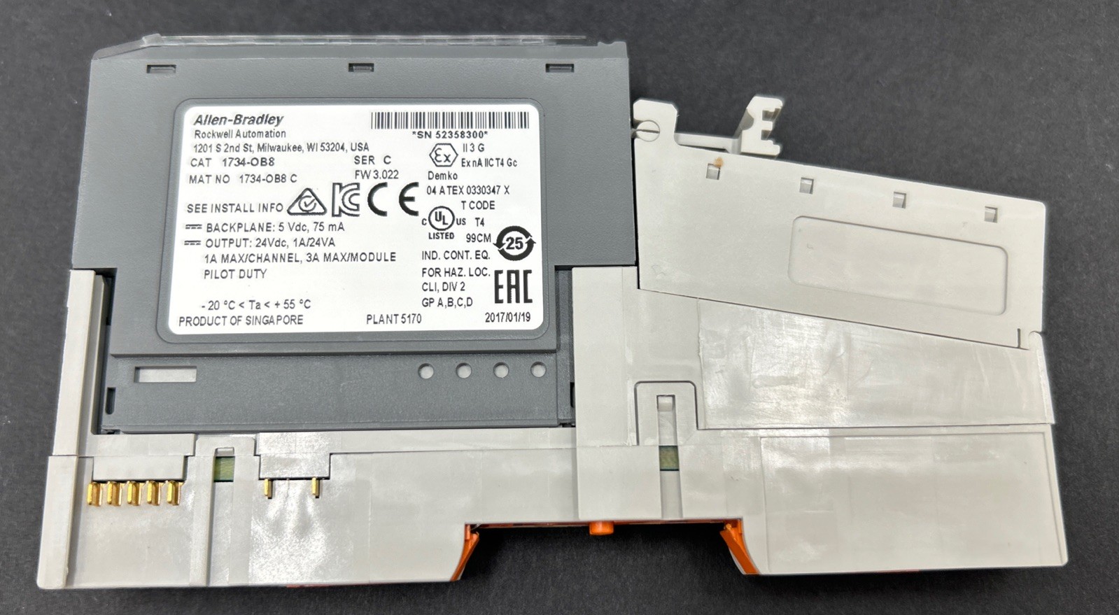 Allen Bradley 1734-OB8 / Series C Output Module w/ 1734-RTB, 1734-MB