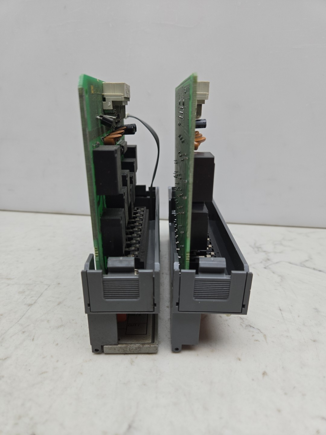 Allen Bradley 1746-0X8 and 1746-OX8 SLC 500 Output Modules 2 Units See Pictures