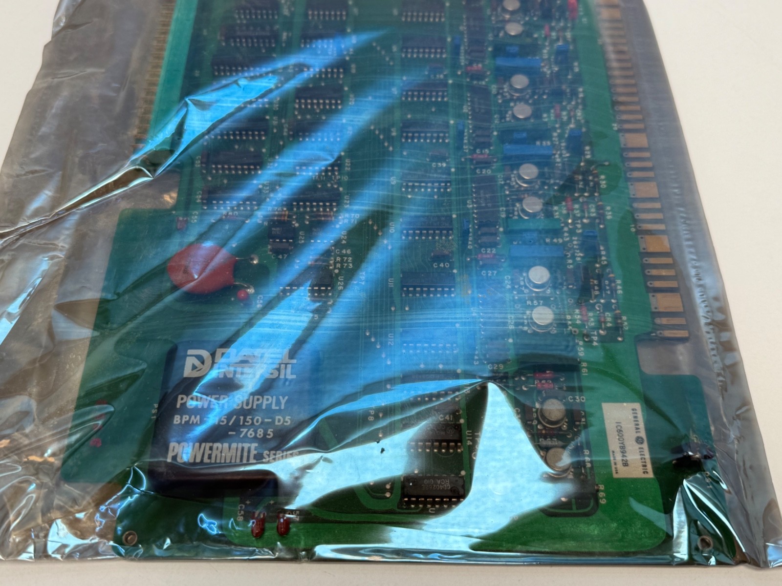 GE IC600BF942B Output Module Series Six IC600 BF 942 B