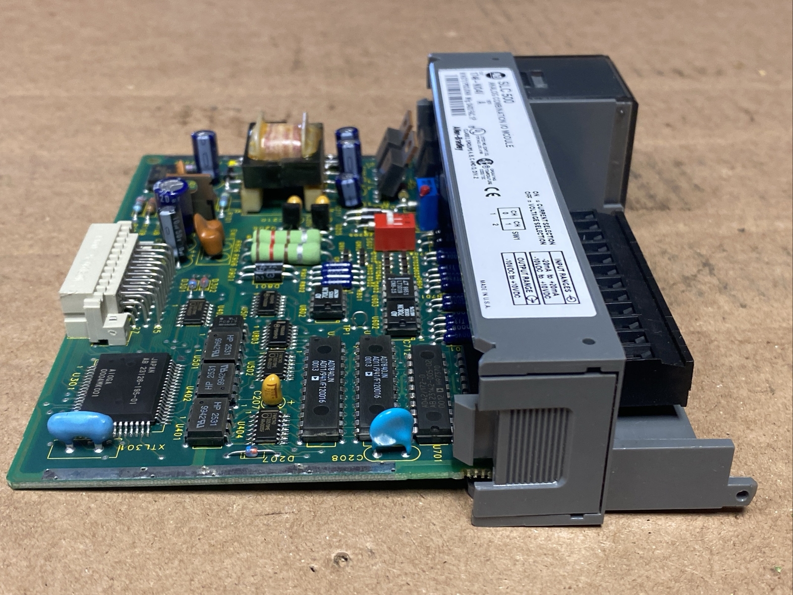 Allen Bradley Analog Combination I/O Module 1746-NIO4V Ser A NI04V FAST SHIPPING