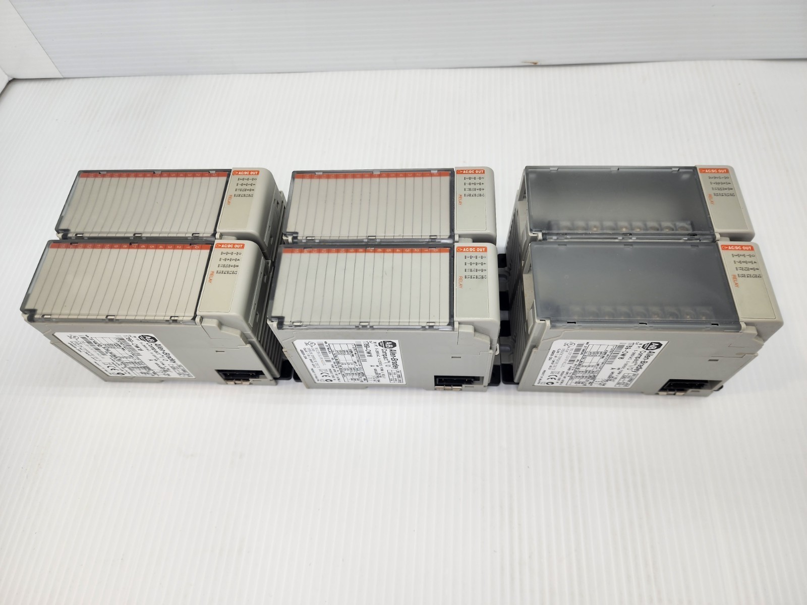 Allen Bradley Compact IO Relay Output Module 1769-OW16 Ser. A