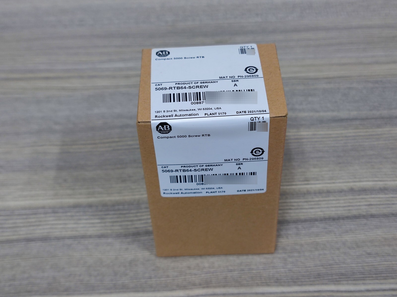 New Sealed AB 5069-RTB64-SCREW /A Compact 5000 Screw RTB US Free Tax