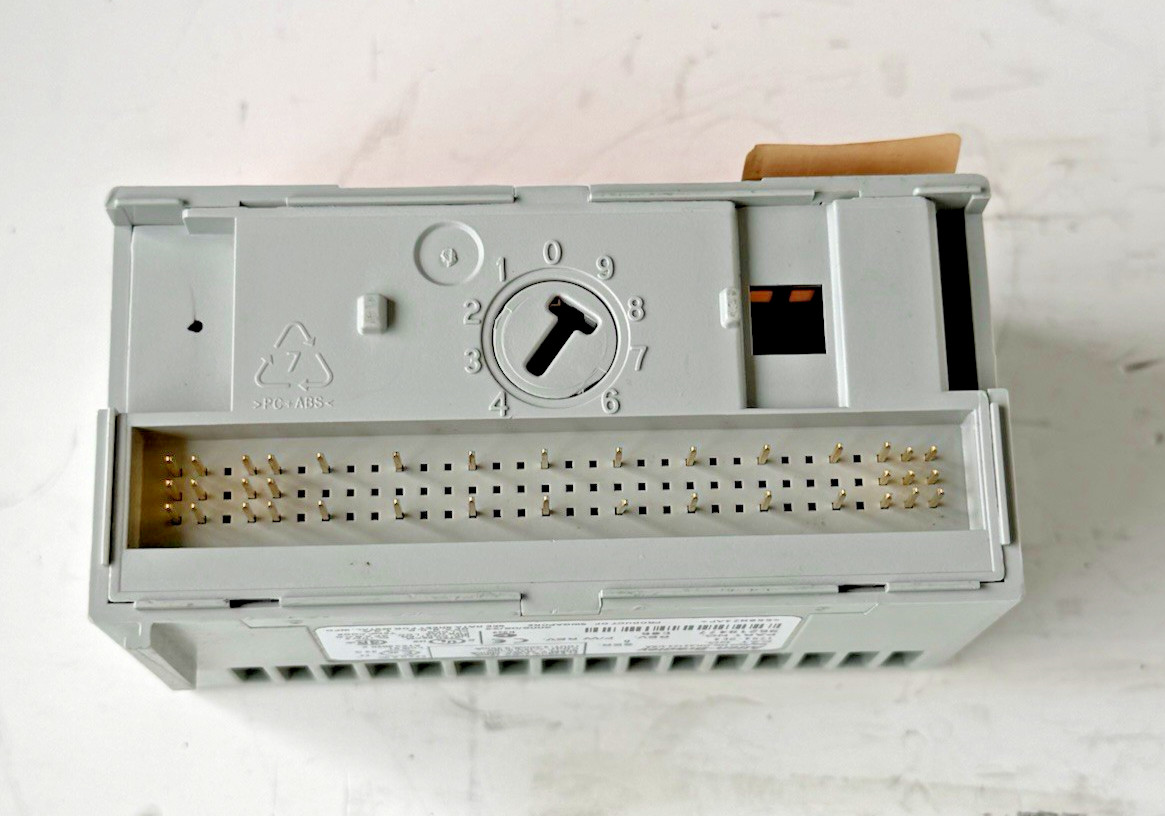 Allen-Bradley 1794-OE4 Ser B Flex I/O 4-Point Analog Output Module 1794OE4