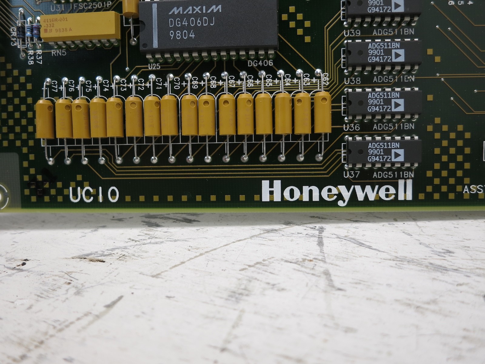 Honeywell UCIO 51305406-100 I/O PLC Module Board Universal IO Card UC10