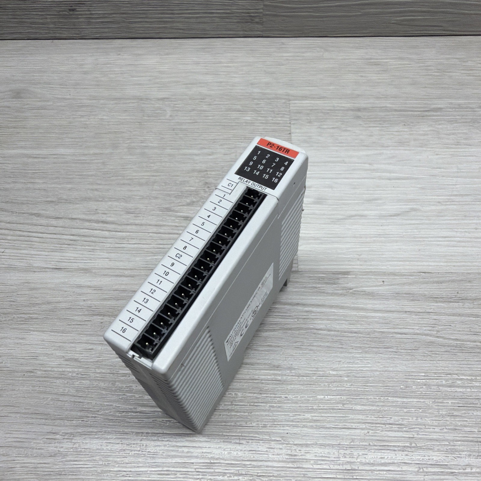Automation Direct P2-16TR Relay Output Module, 16 Point, READ DESCRIPTION